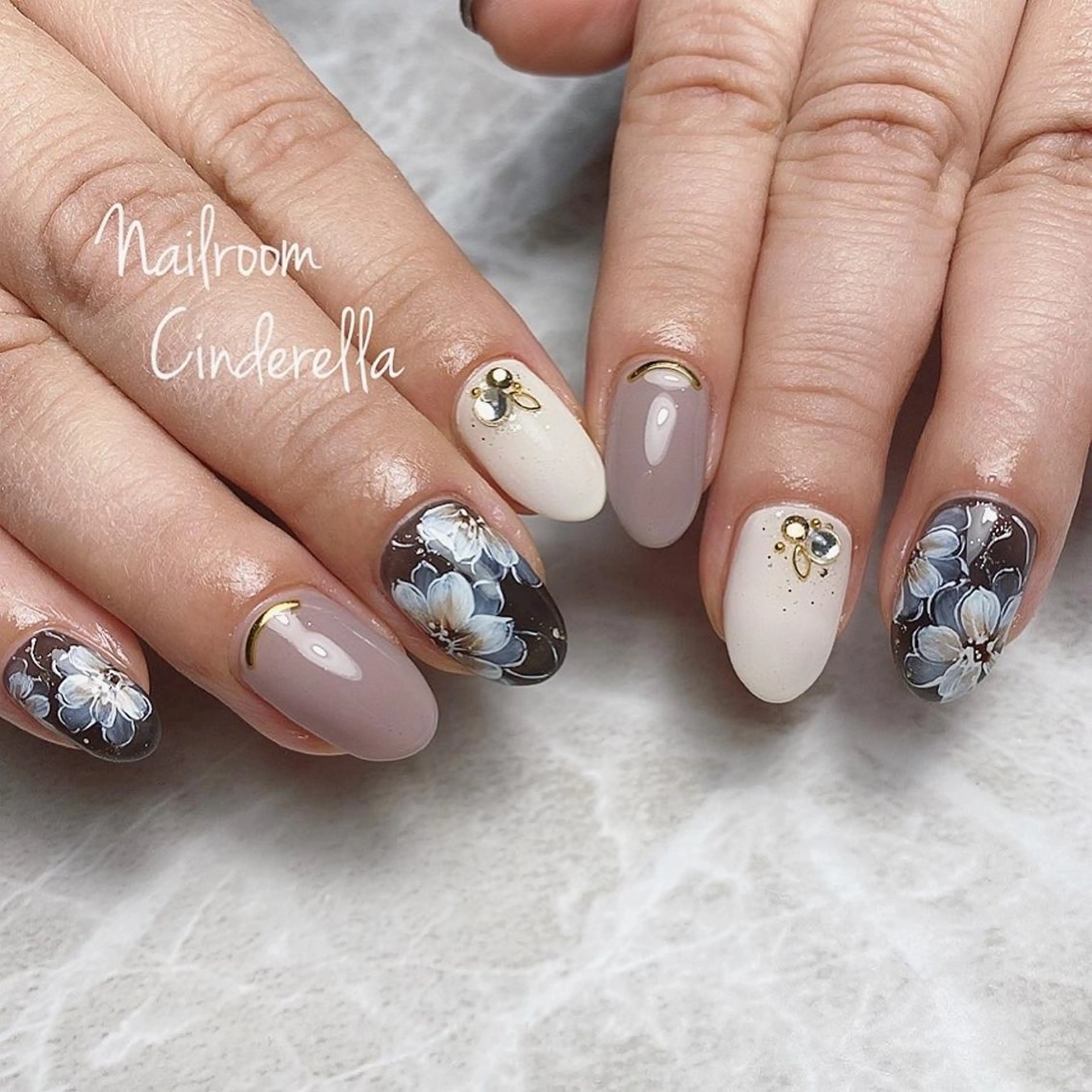 ネイル フラワーネイル Nailroom. Cinderellaのネイルデザイン