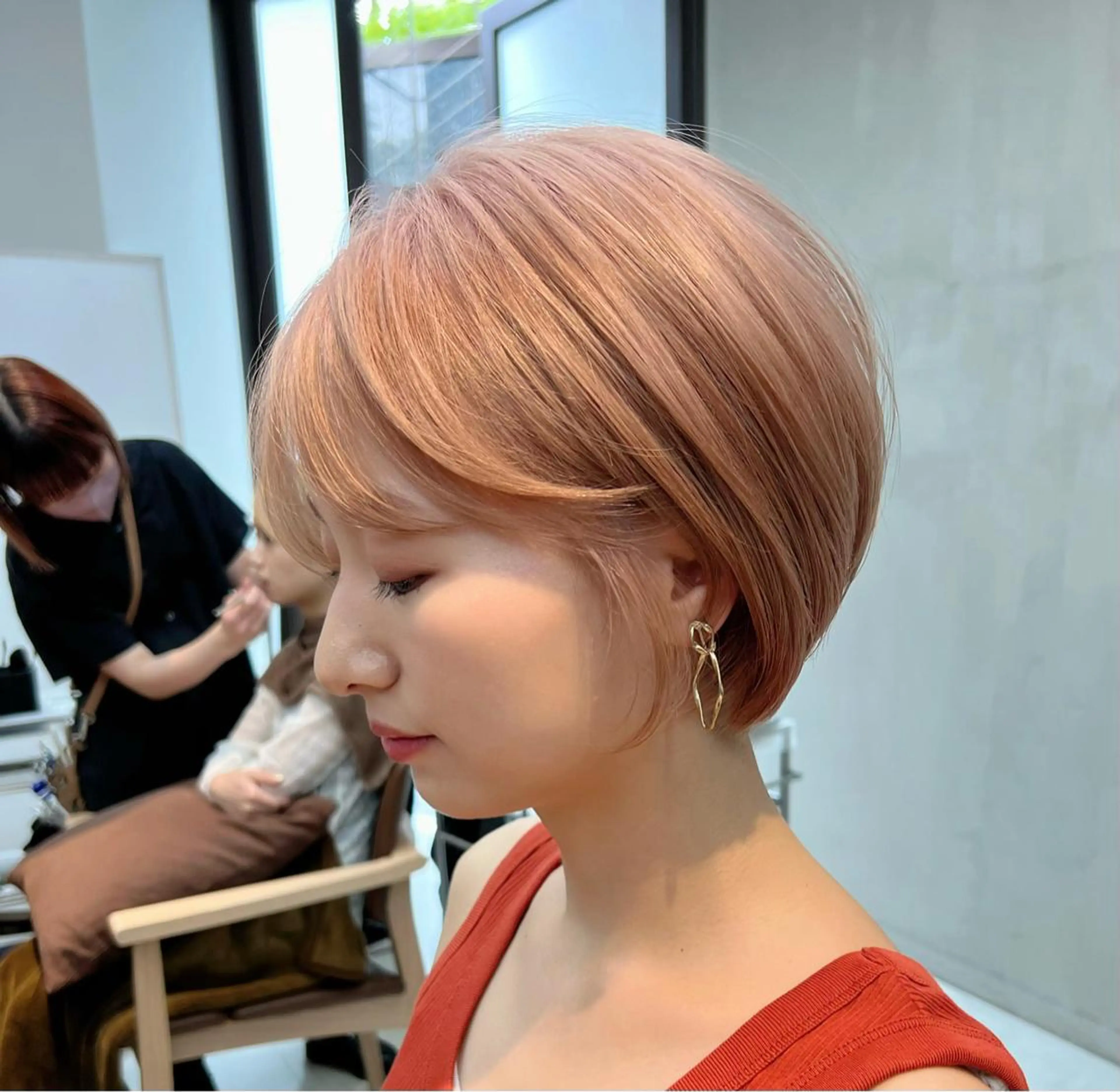 ショート カラー ベージュカラー ピンクカラー ピンクベージュ mee.表参道所属・ボブ/ショート /パーマ/shinのヘアスタイル