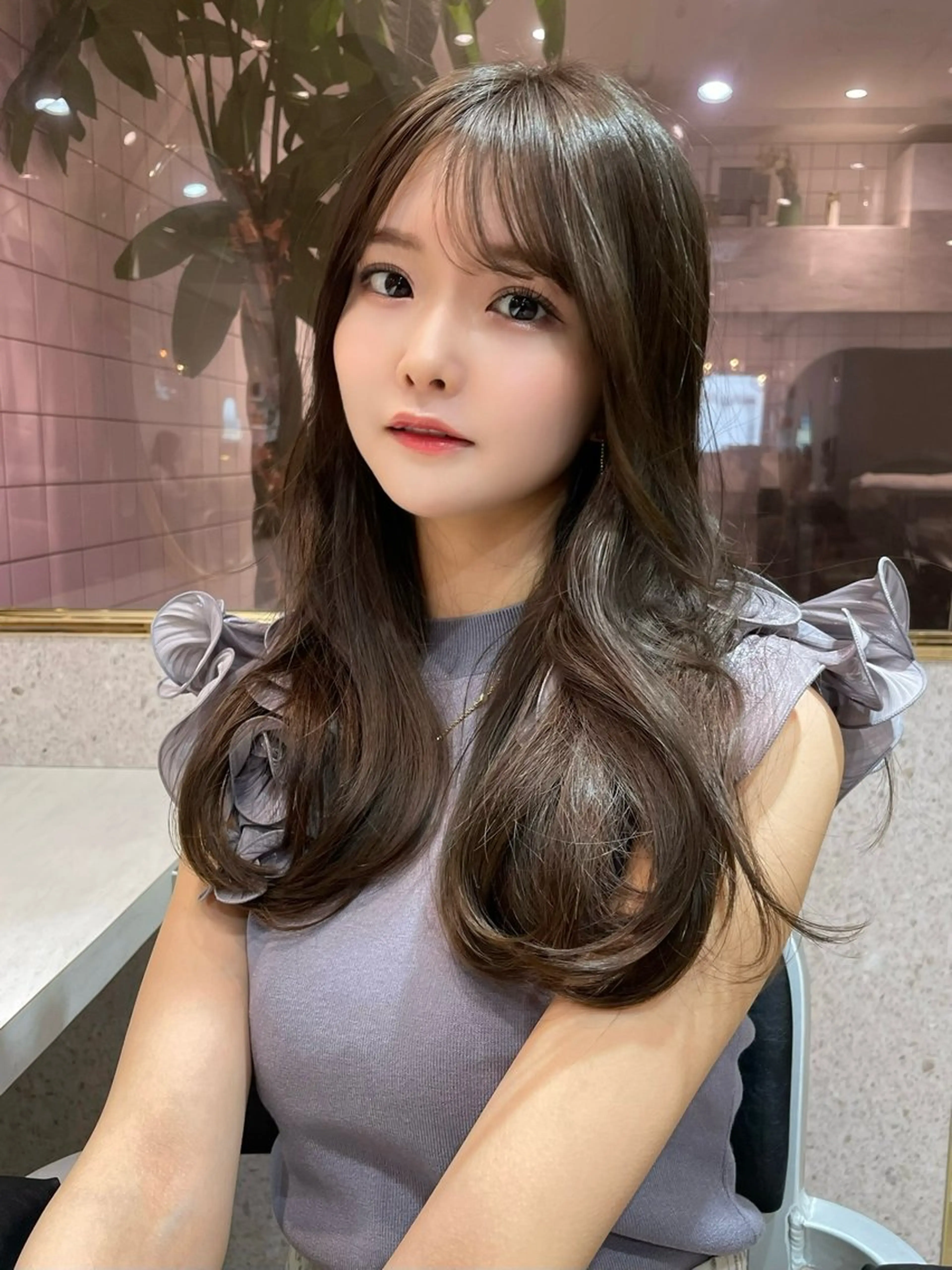 セミロング カラー ベージュカラー ブリーチ 透明感カラー ダブルカラー グレージュ カット ヘアカラー トリートメント 韓国ヘア🤍顔周り/ 髪質改善✨/林遼一郎のヘアスタイル