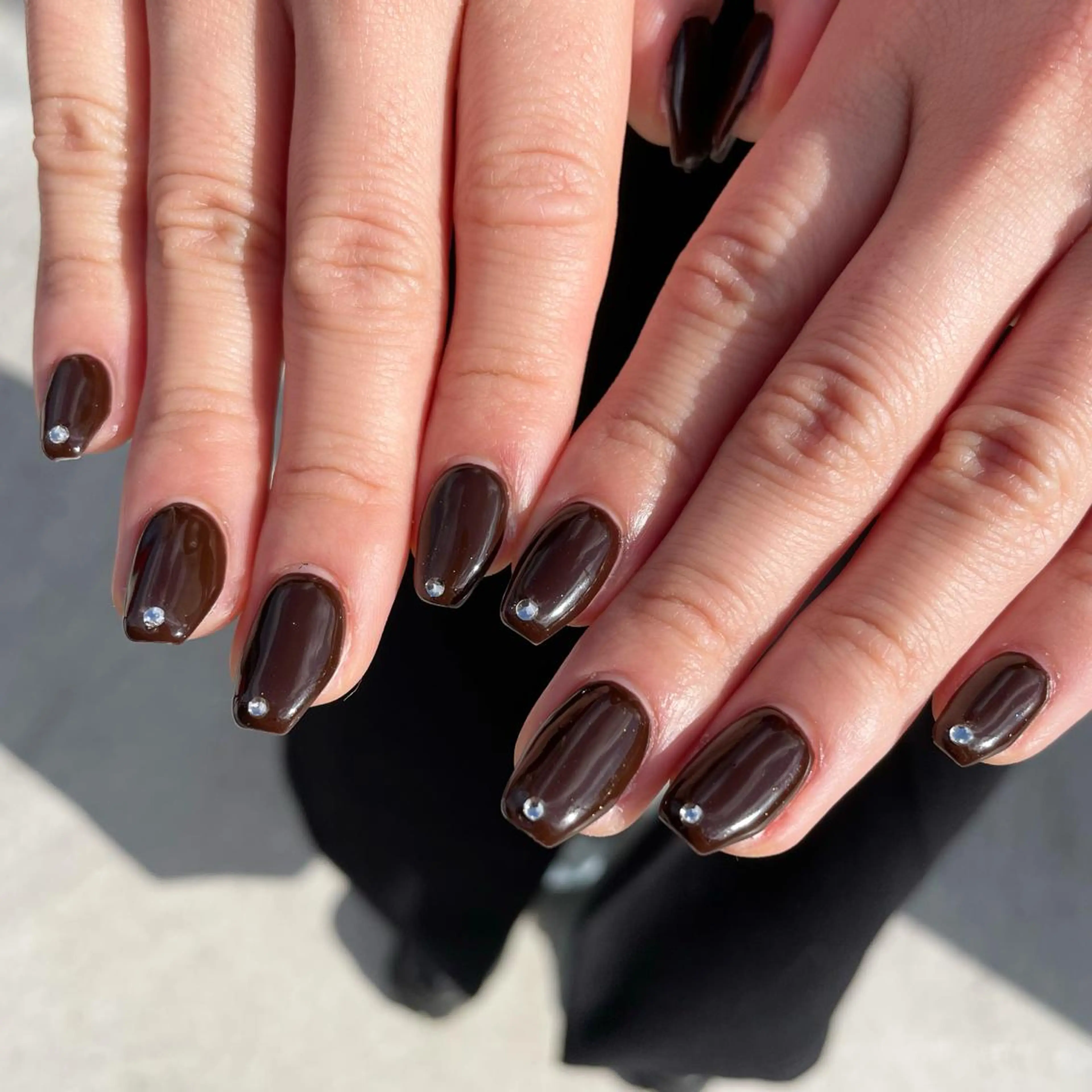 ネイル ワンカラーネイル ストーンネイル ハンドネイル Sea  nail by emaのネイルデザイン