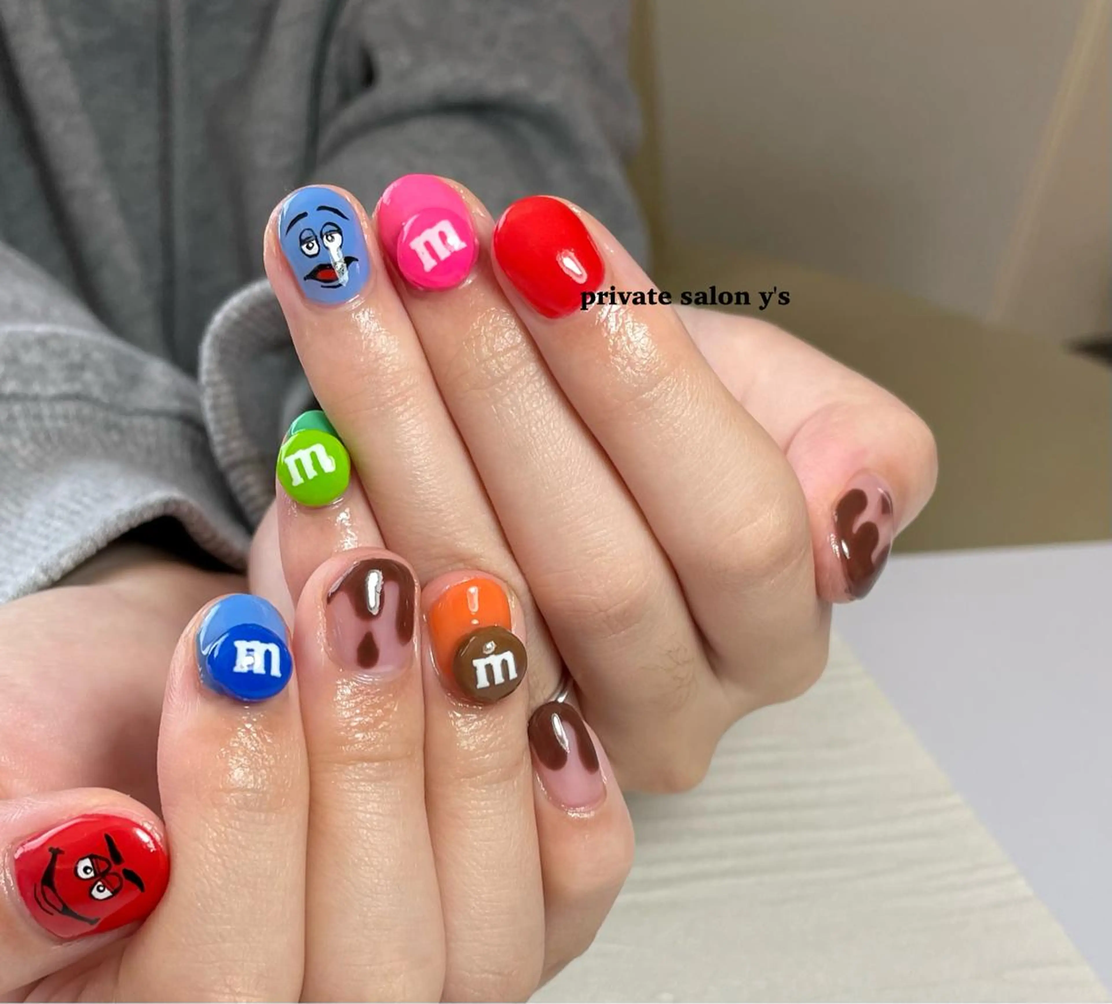 ネイル y' sのネイルデザイン