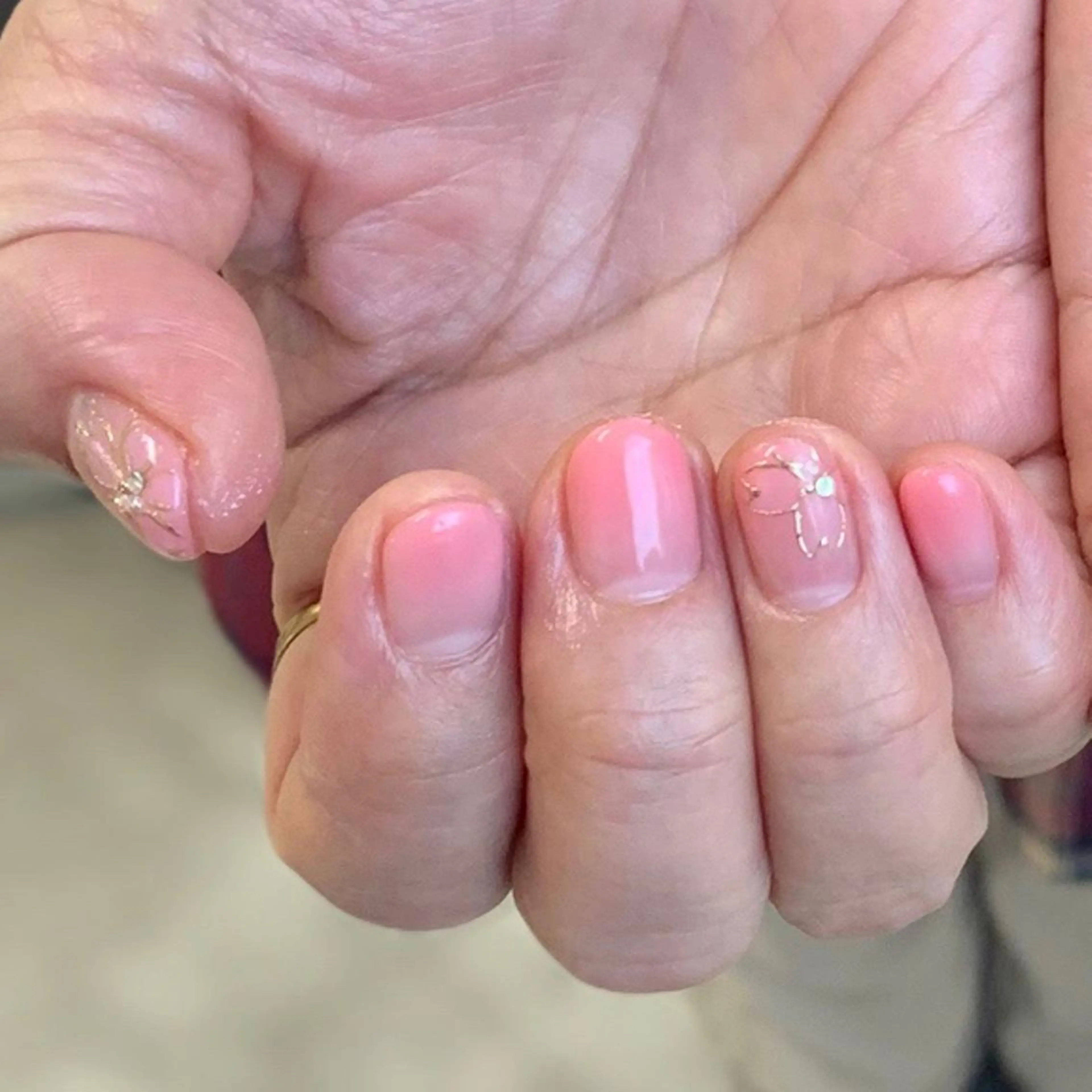 ネイル アトリエ　ミモザ所属・いまむら あかりのネイルデザイン