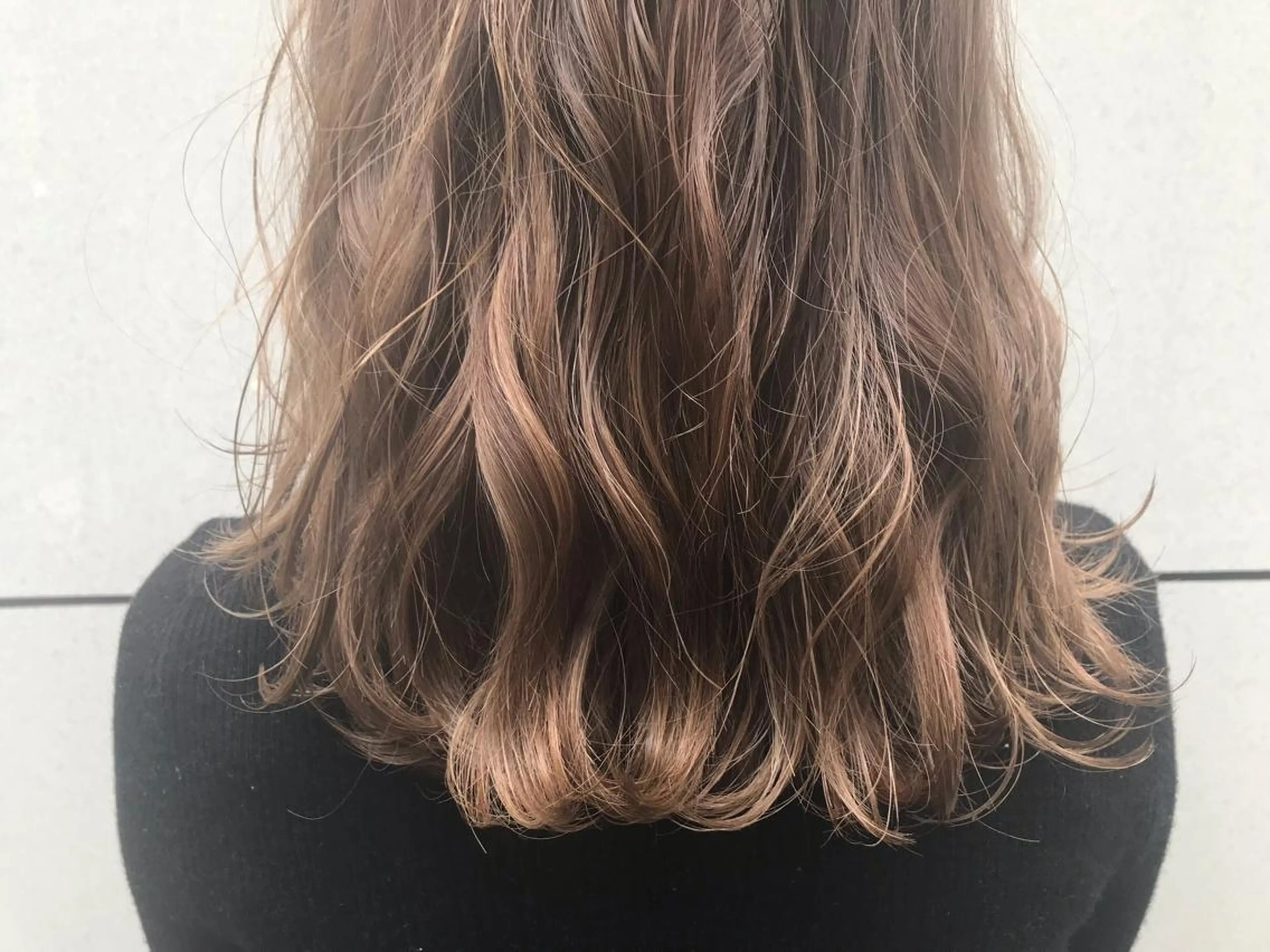 セミロング カラー ハイライトカラー ハイライト 渋谷ブリーチカラー 韓国ヘアyuikoのヘアスタイル