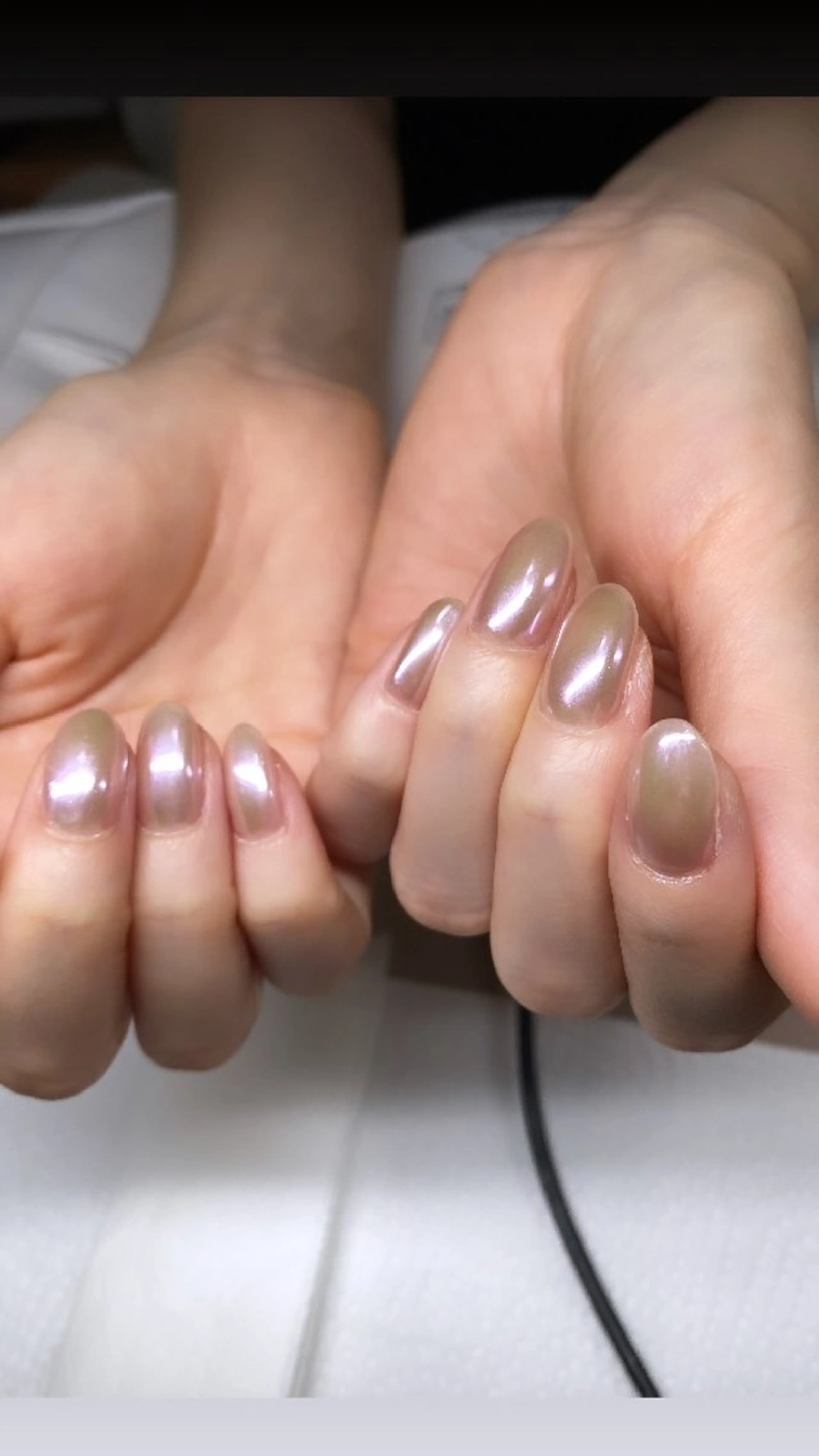 ネイル ミラーネイル ワンカラーネイル ハンドネイル 13日3980円‼️ マグもデザインも◎のネイルデザイン