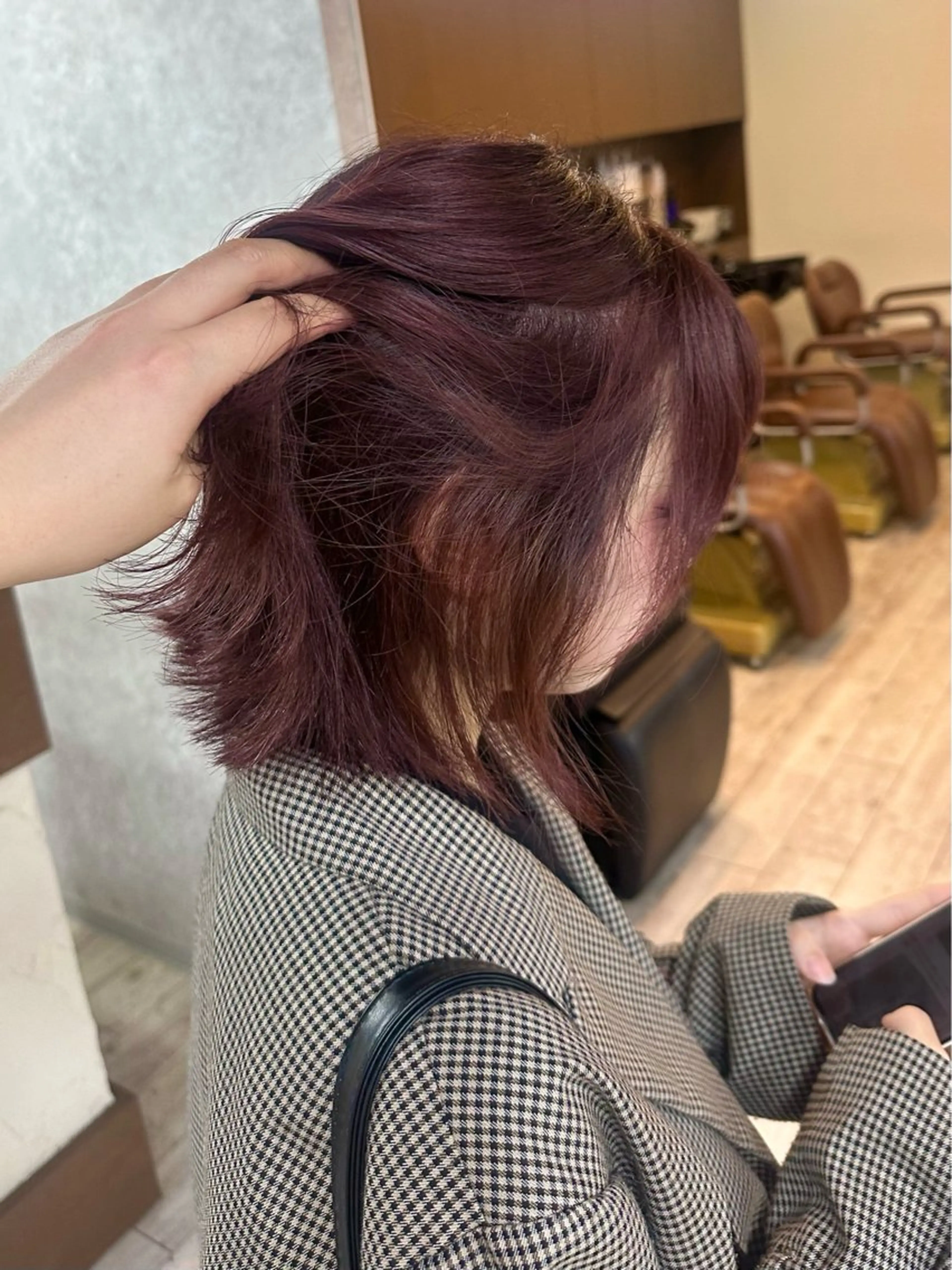 ミディアム カラー ブリーチ ブラウンカラー カシス ブリーチなしカラー ピンクカラー カット ヘアカラー 高橋 みく/ minim 暖色のヘアスタイル