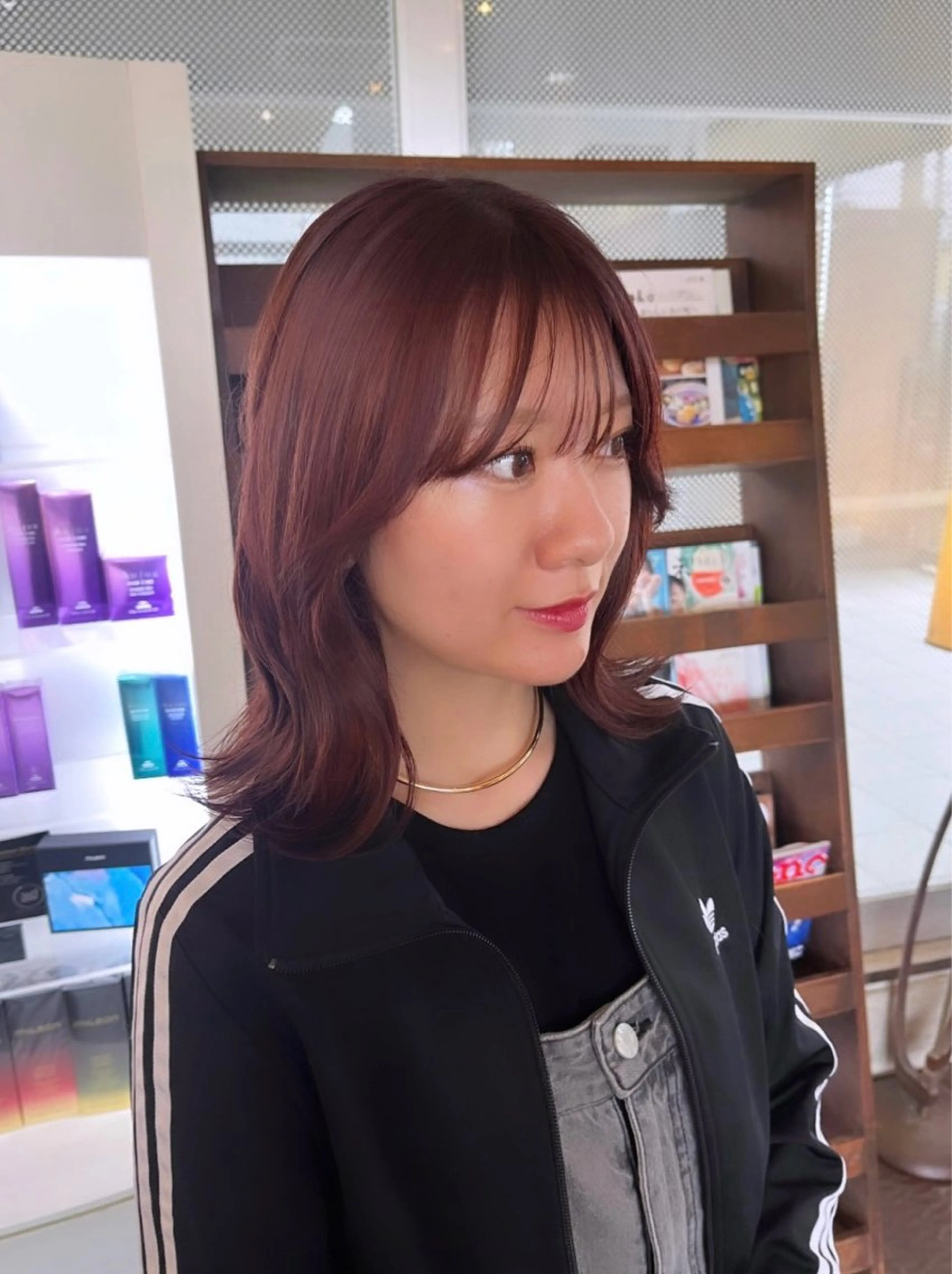 ミディアム ピンクブラウン TAKAHASHI REIKAのヘアスタイル