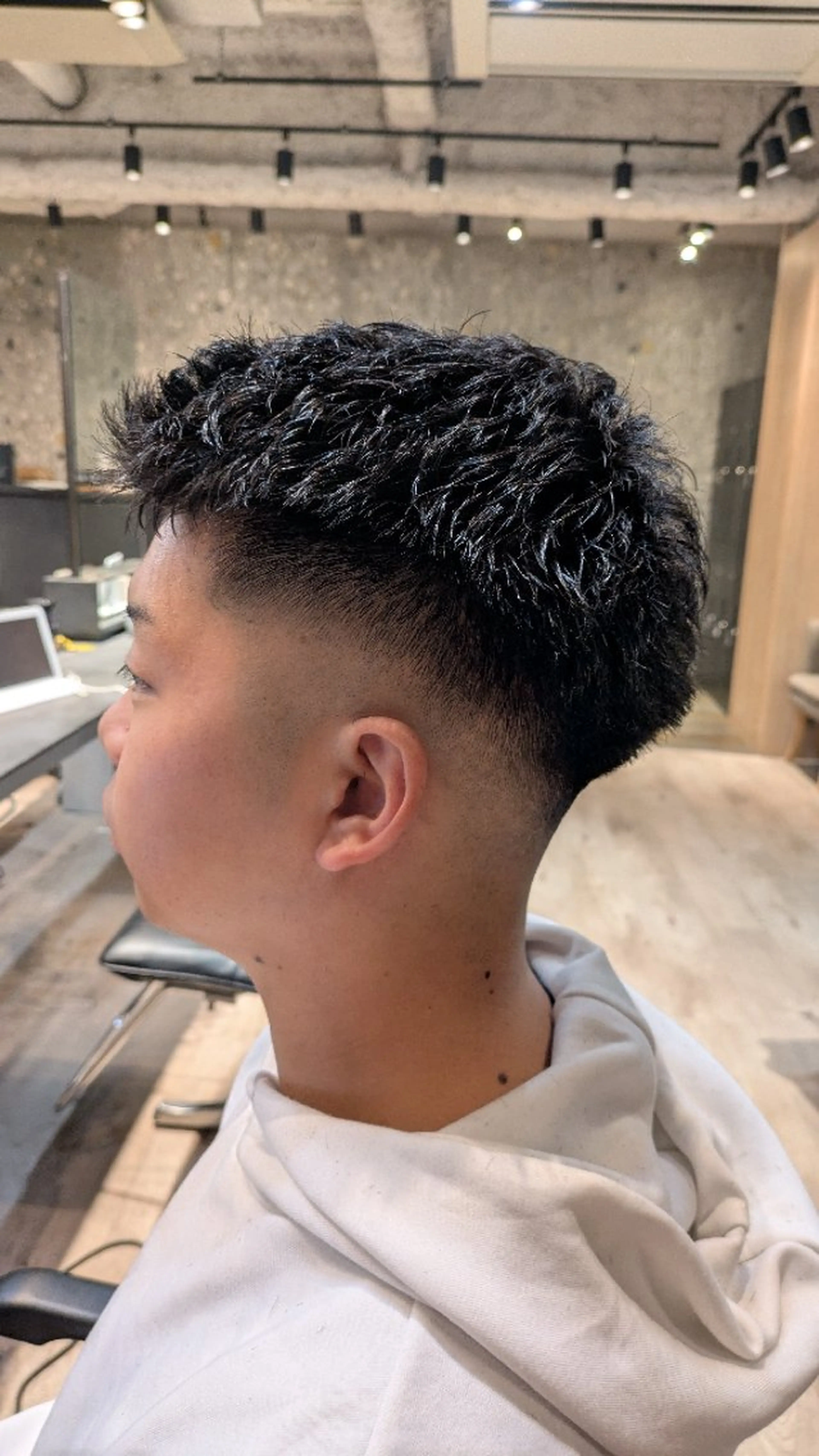 パーマ ショート メンズ フェードカット スキンフェード メンズベリーショート ベリーショート ショートヘア men's salon Gaudi三宮店所属・こだっく /メンズカットのヘアスタイル