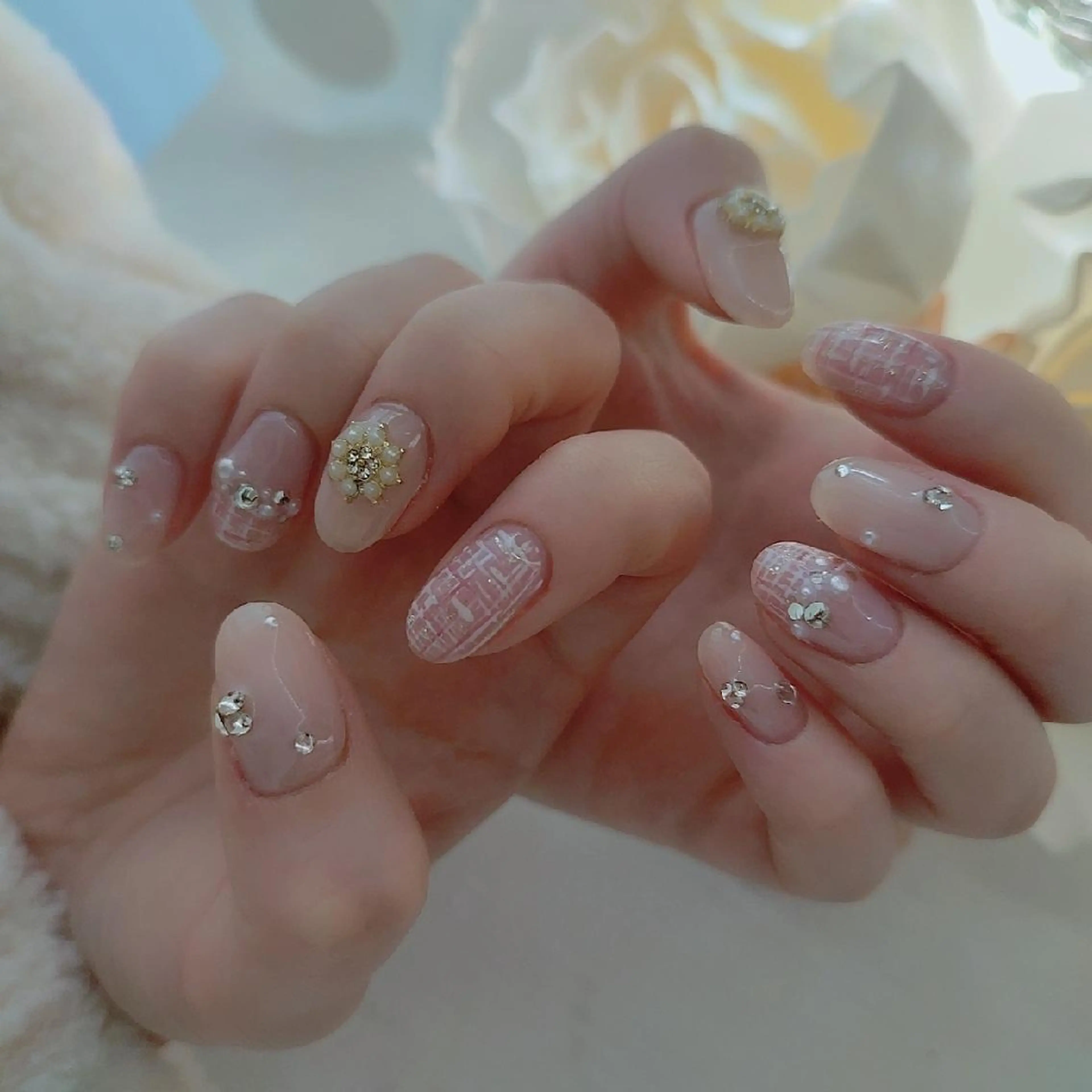 ネイル ハンドネイル RUNWAY 　　の眉毛・アイブロウイメージ