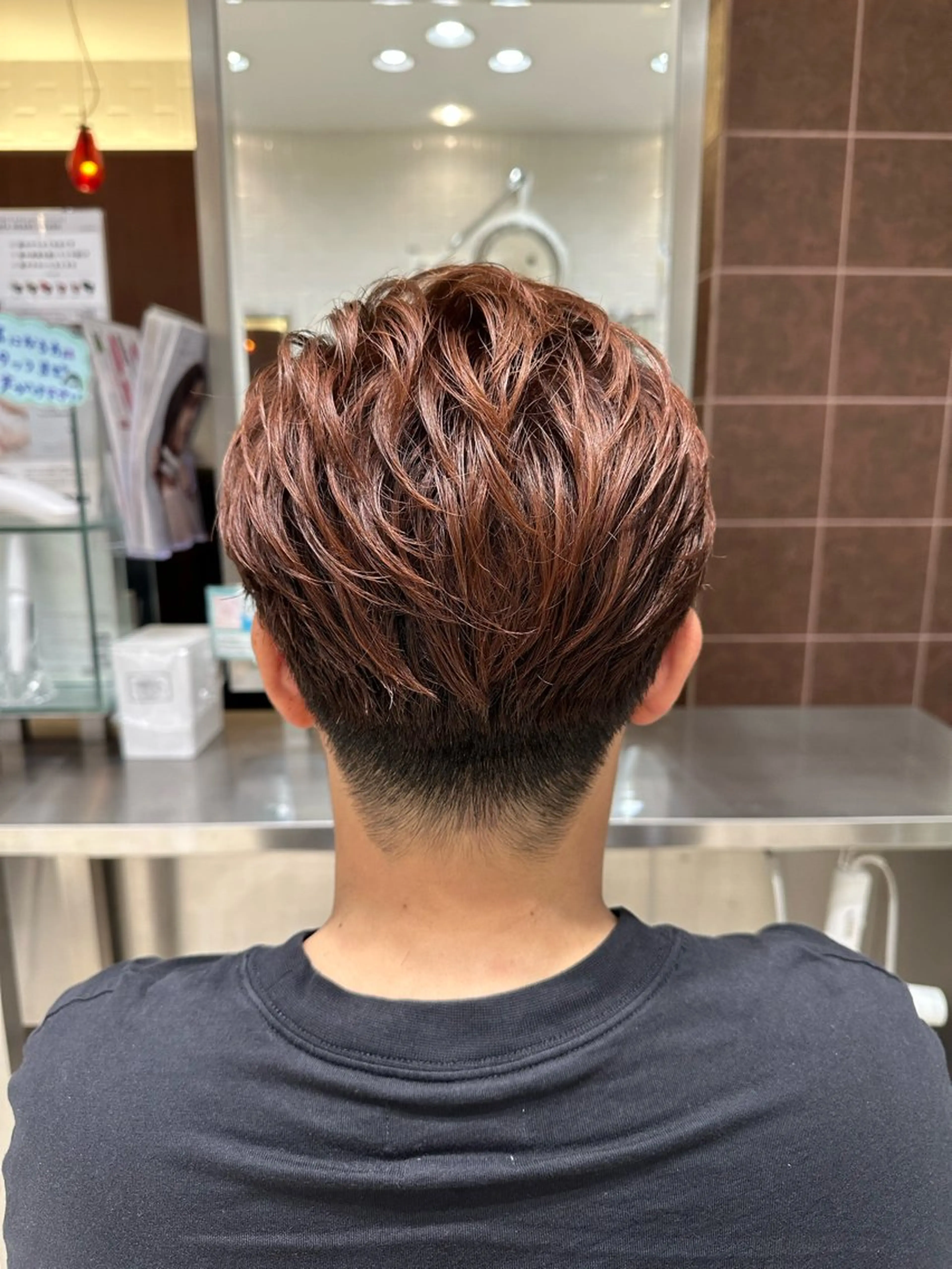 カラー メンズ 岡 咲穂のヘアスタイル
