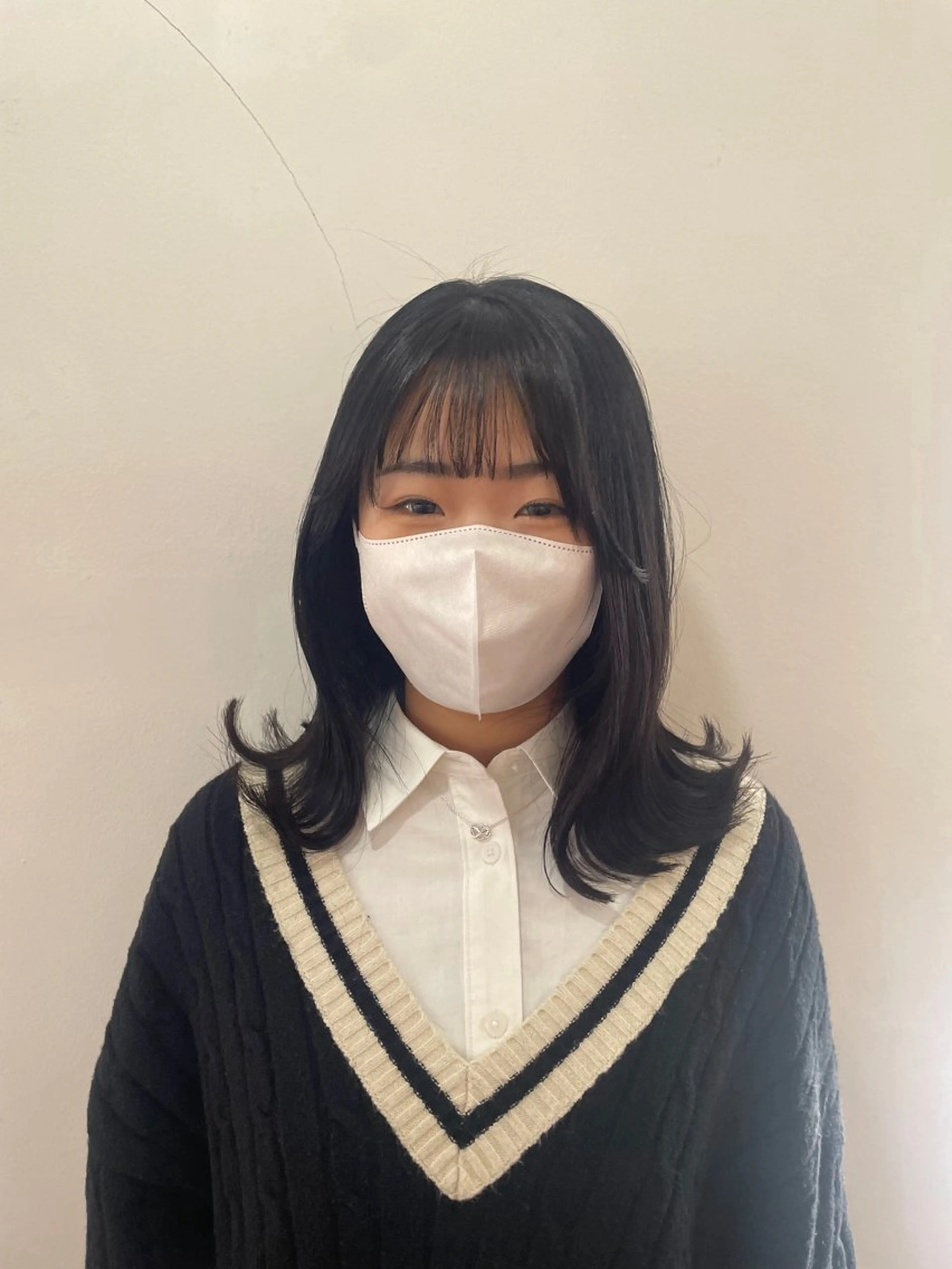 セミロング カラー セミロングパーマ ブラウンカラー 透明感カラー デザインカラー イヤリングカラー mopa所属・mopa_kaede 暖色カラー/ロングのヘアスタイル