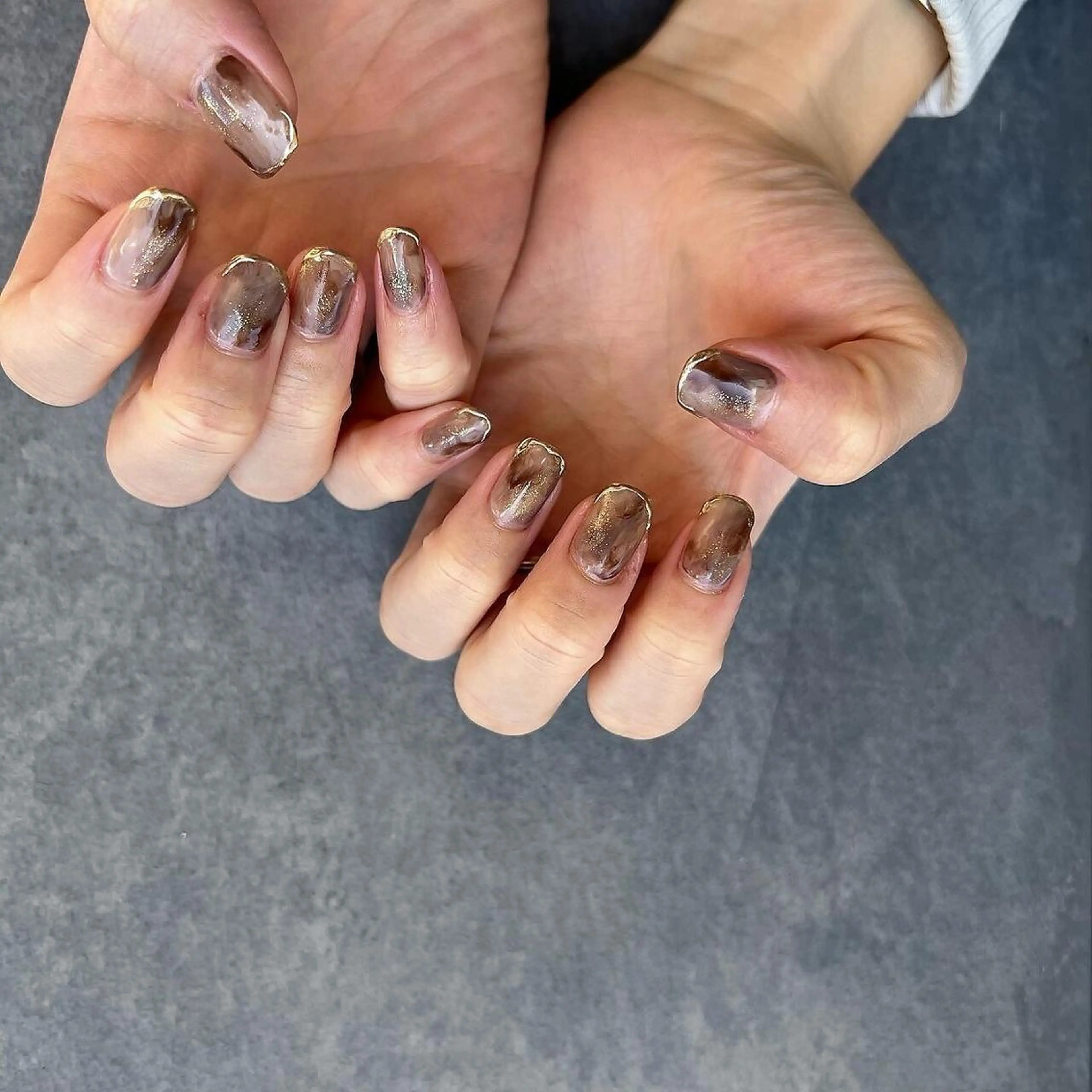 ネイル フレンチネイル ジェルネイル ガラスフレンチ グラデーション マグネットネイル ハンドネイル 【パラジェル認定】 newiネイル京橋のネイルデザイン