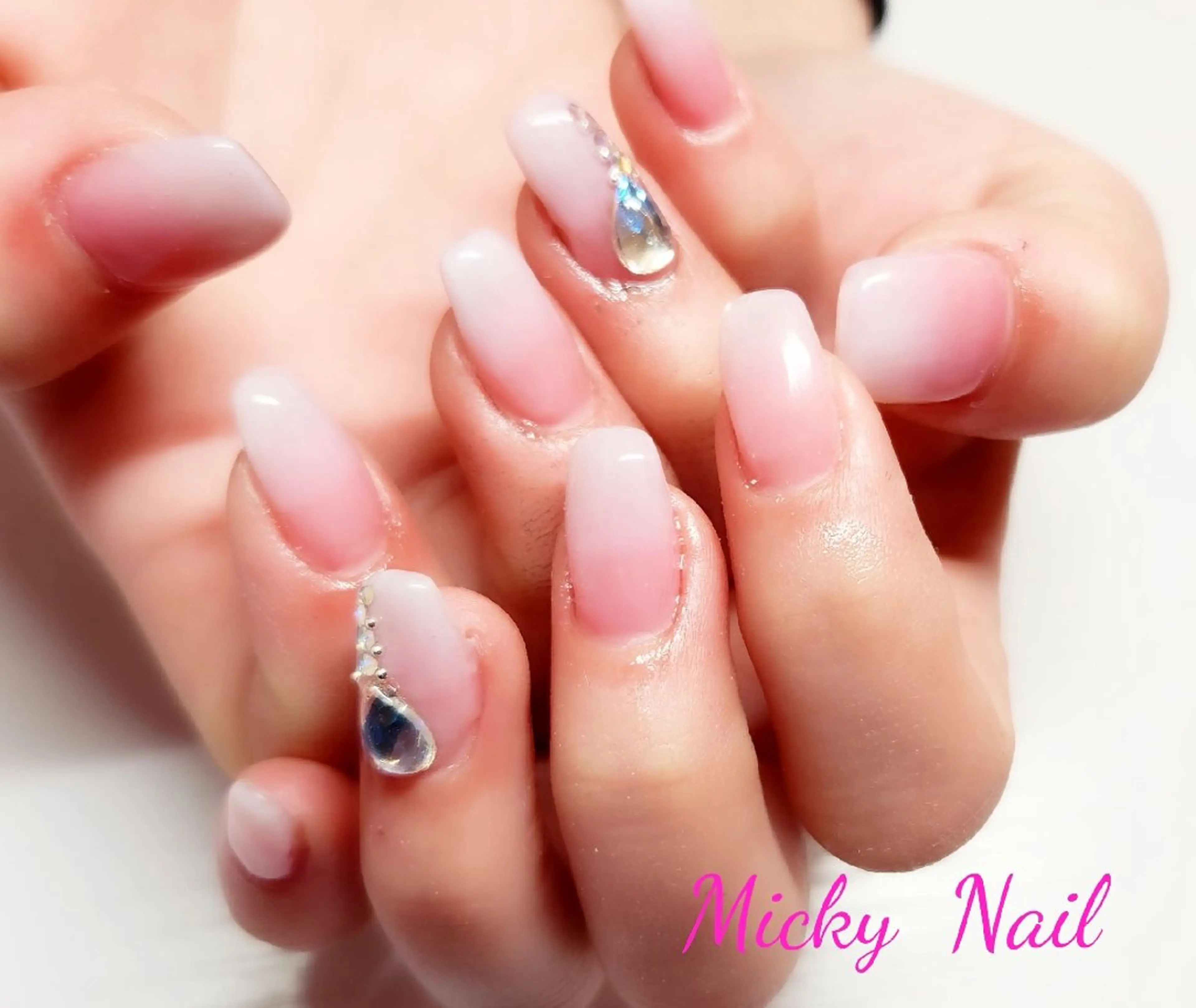 ネイル グラデーション Micky nail chikushinoのネイルデザイン