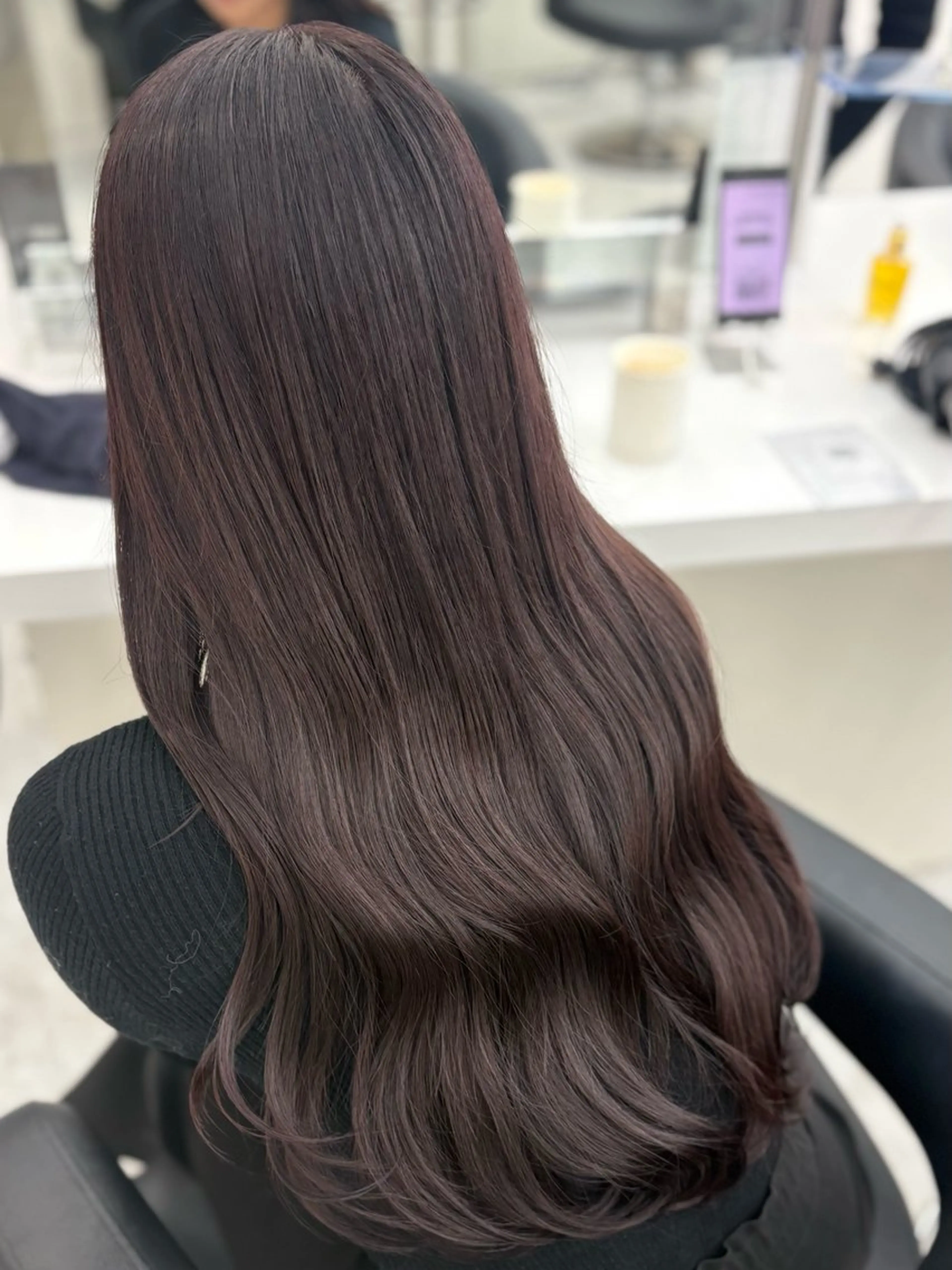 ロング カラー 🖤ハイトーン× レイヤー🖤SARAのヘアスタイル