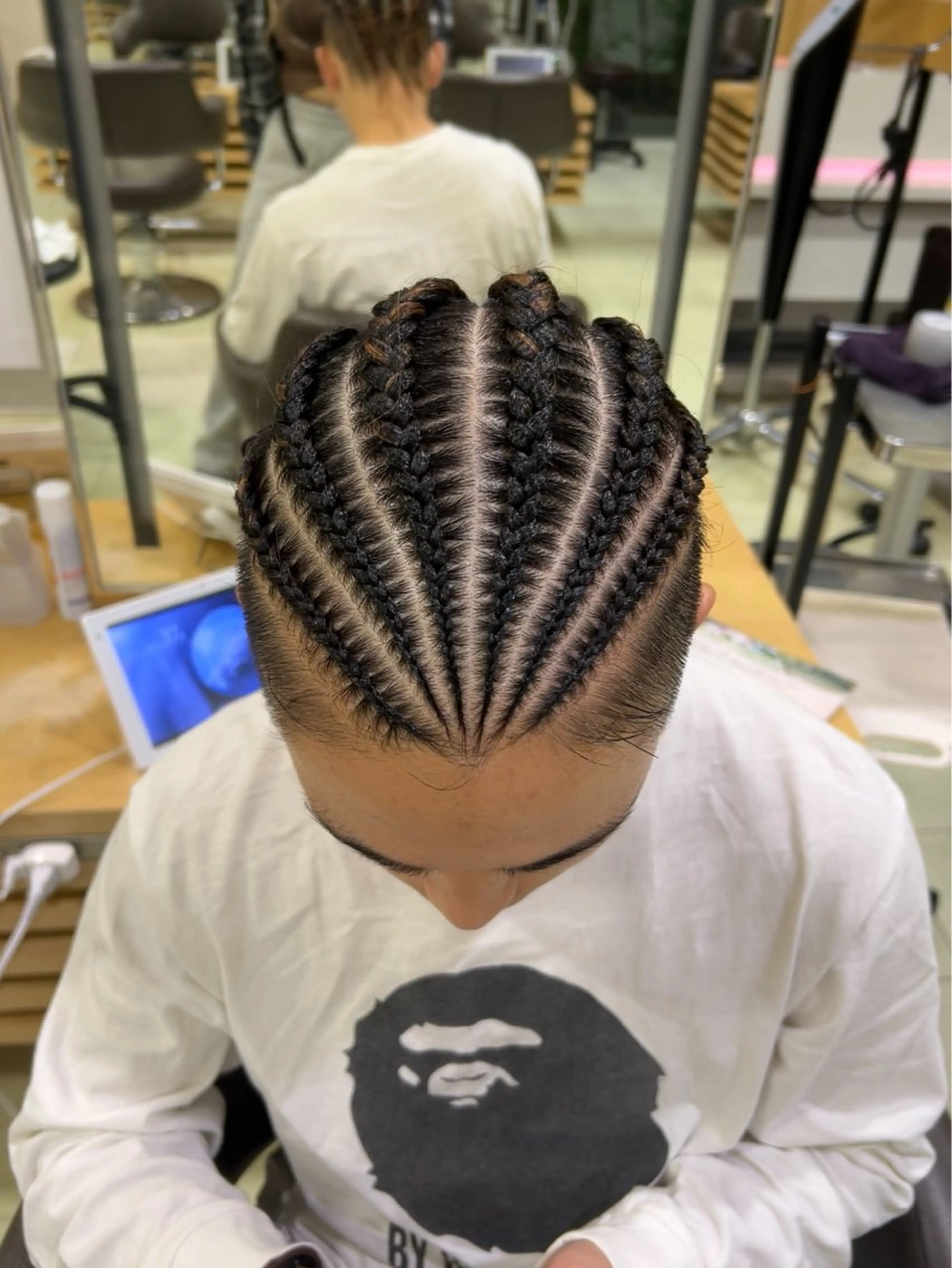 ヘアアレンジ メンズ ヘアセット airi🌺特殊ヘア /コーンロウ✨のヘアスタイル