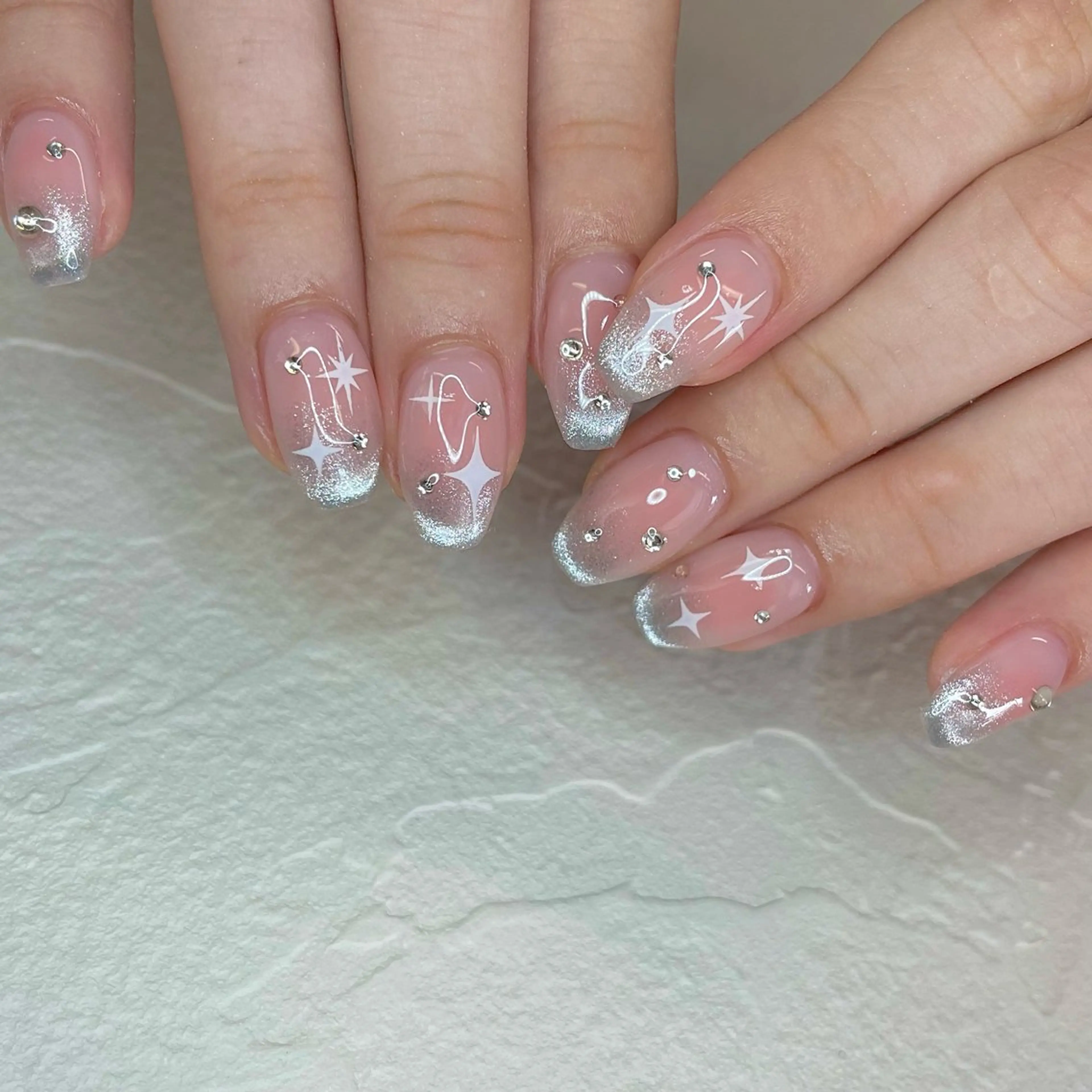 ネイル b'6 by Stir所属・b'6 SAKINAのネイルデザイン