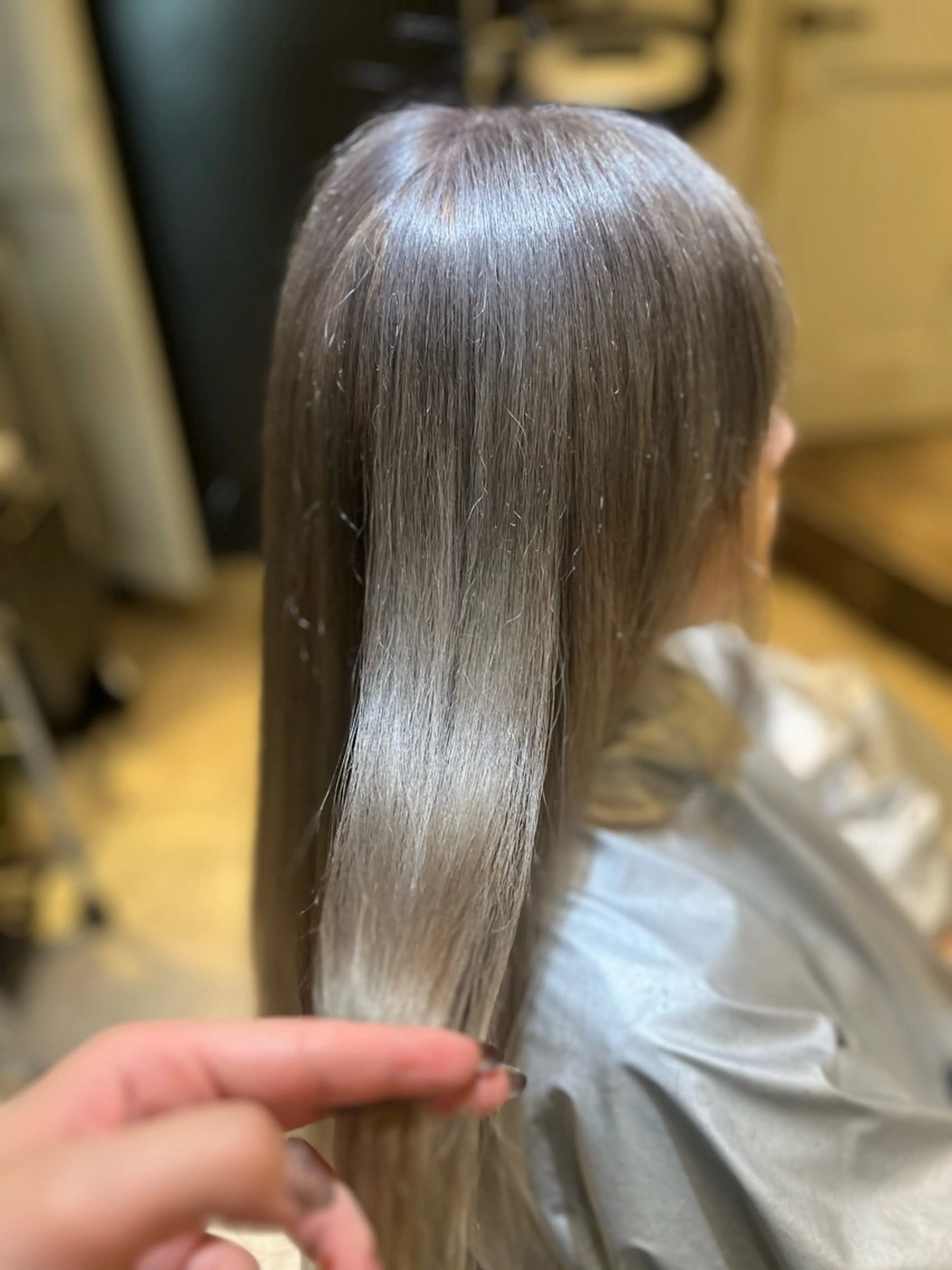 ロング カラー グレージュ ハイトーンカラー ハイトーングレージュ ヘアカラー トリートメント ラフィスヘアードープ所属・👑髪質改善wカラー /ハイトーン/アユカのヘアスタイル