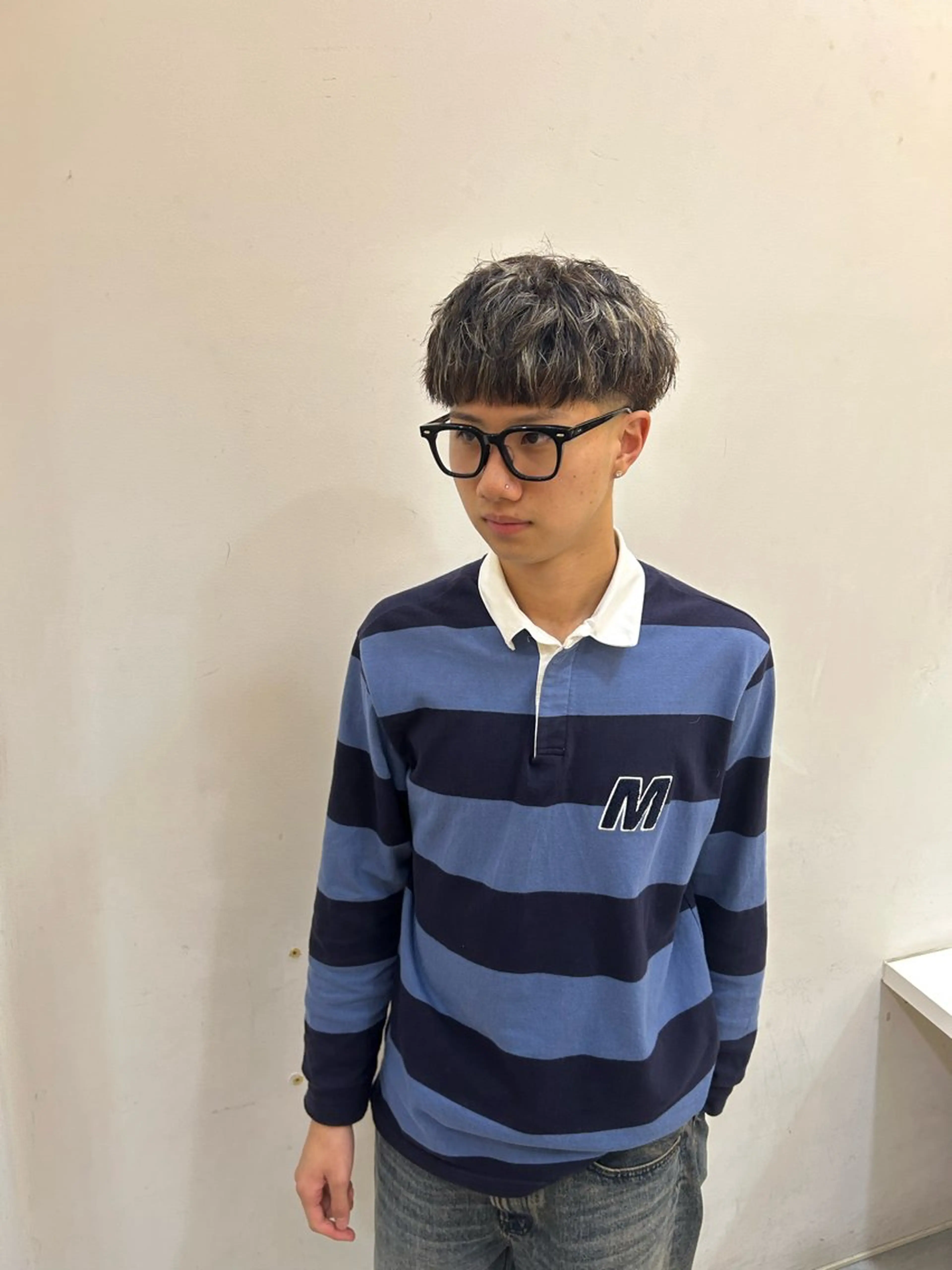 カラー パーマ メンズ メンズハイライト メンズメッシュ ハイライトカラー メッシュ 外国人風カラー カット ヘアカラー パーマ メンズパーマ/ フェード　Tumのヘアスタイル