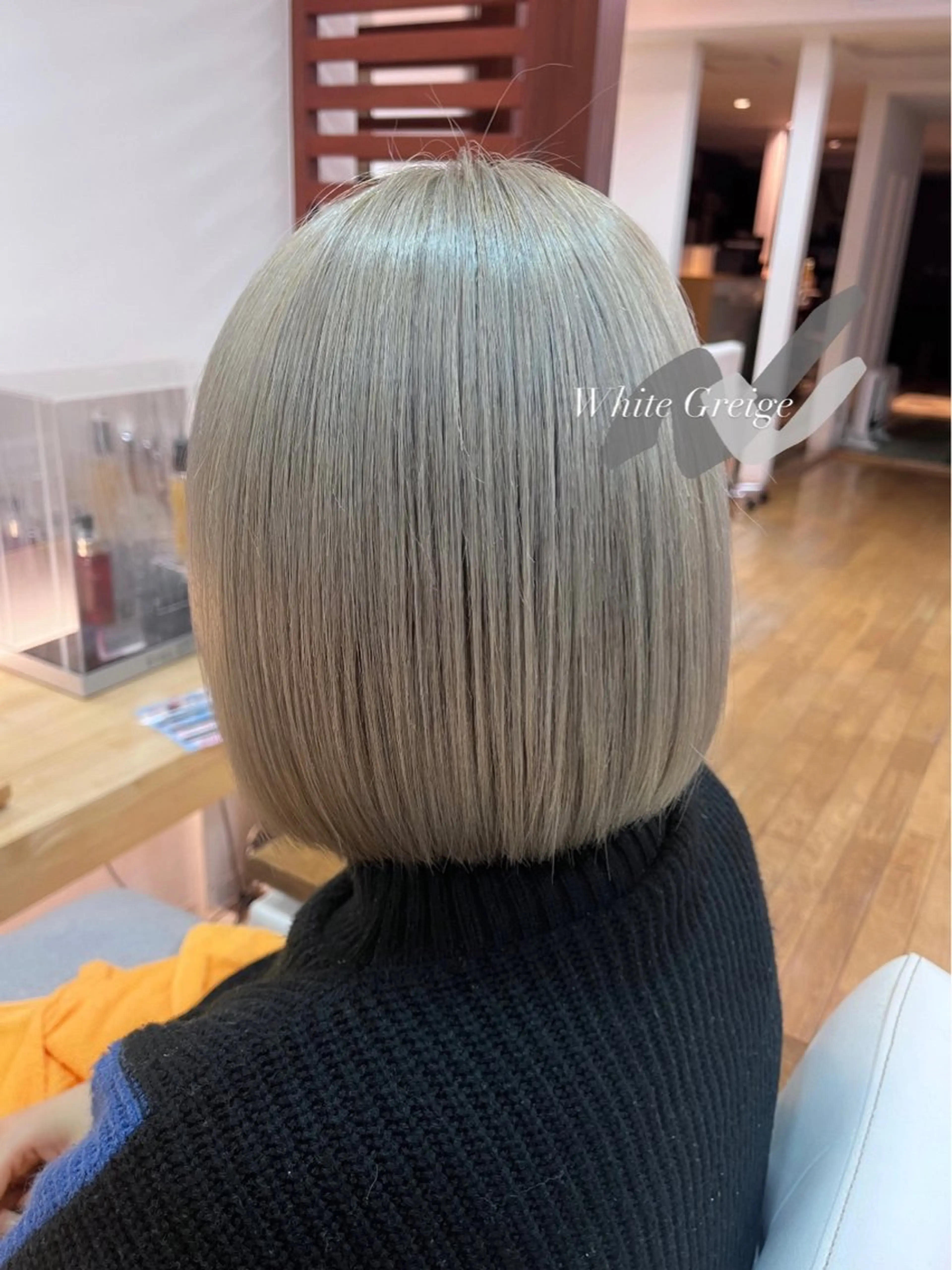 ダブルカラー[全頭ブリーチ+オンカラー]の写真