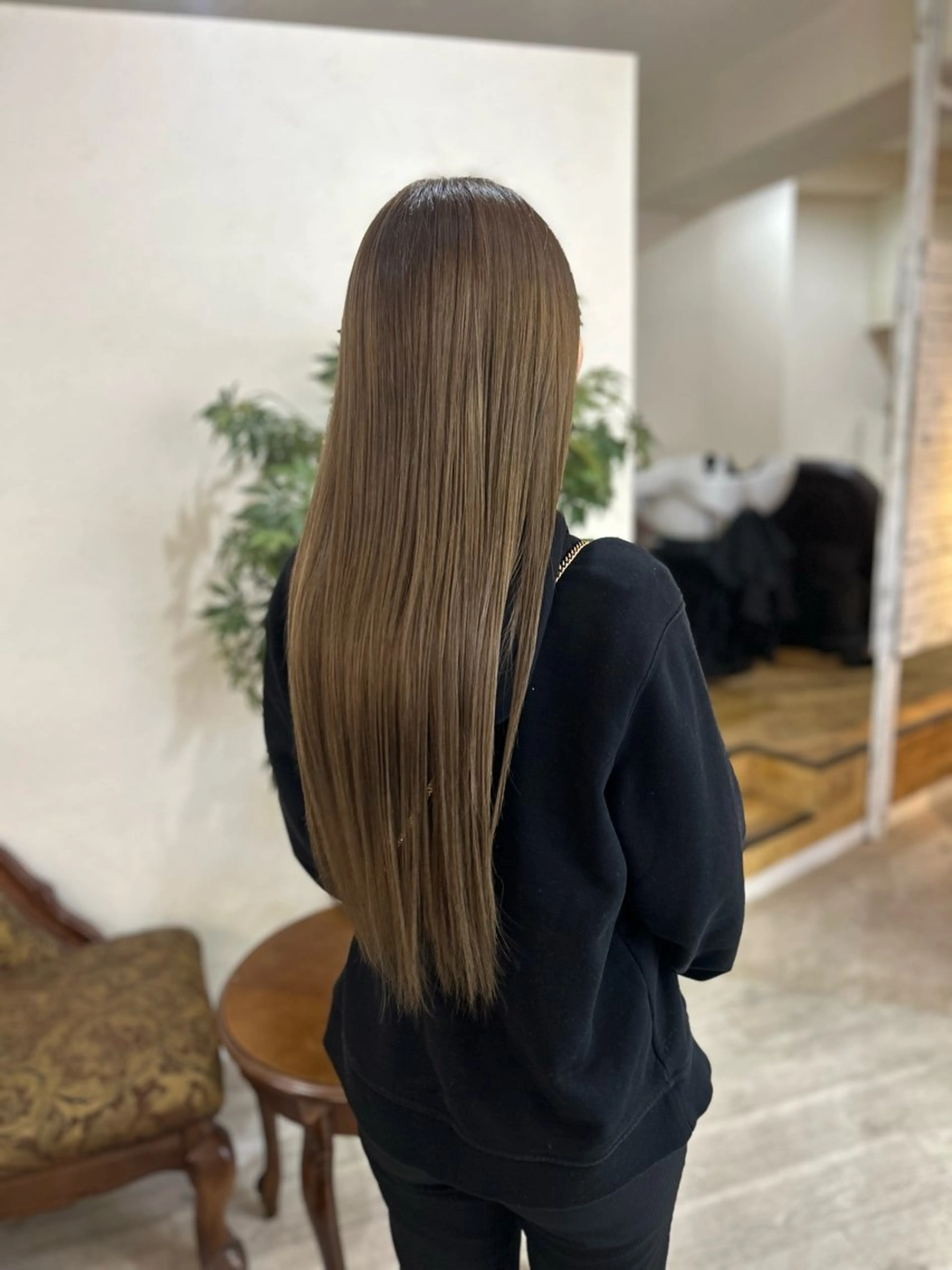 ロング カラー 赤星 さえのヘアスタイル