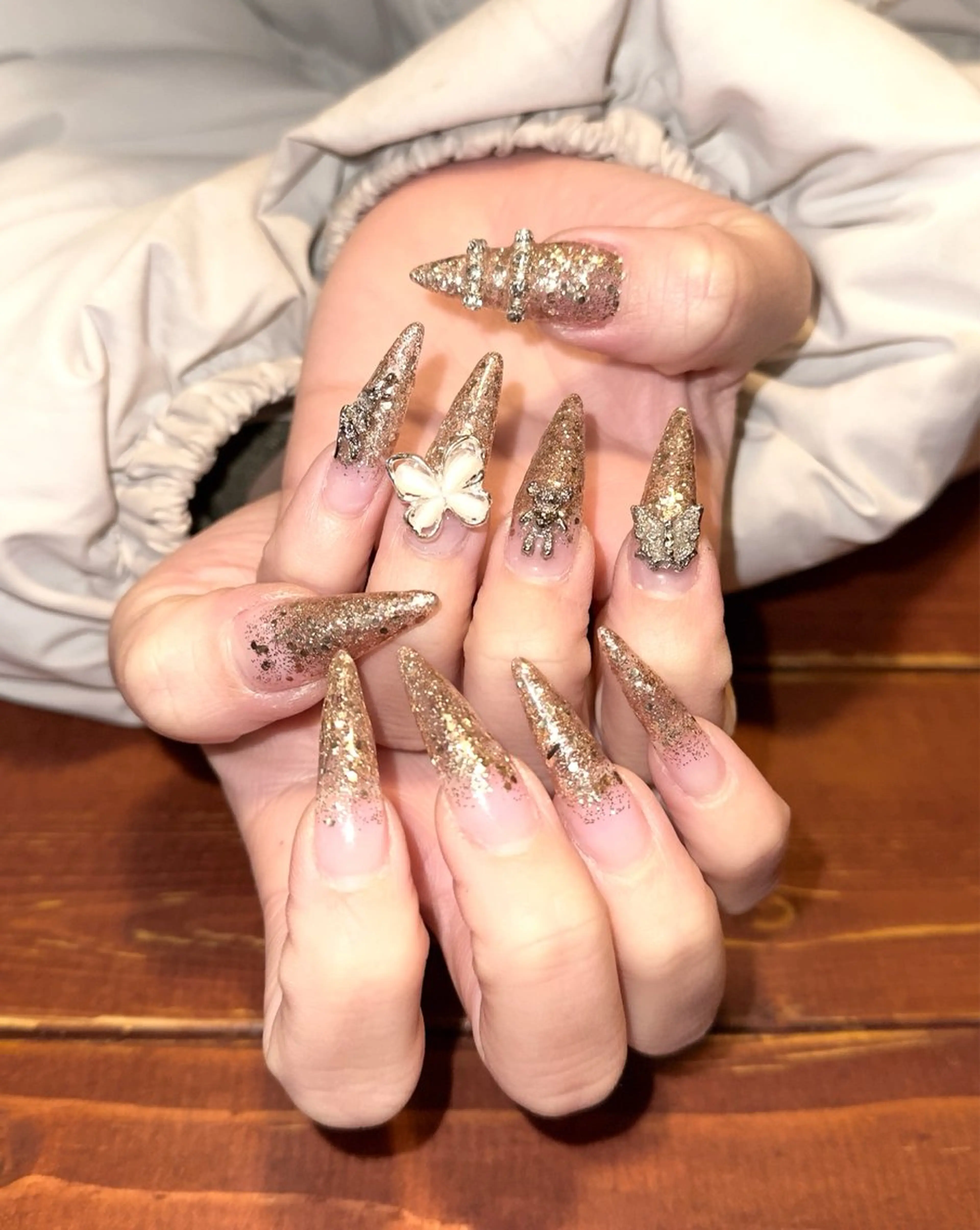 ネイル private salon le'a所属・le'a スタッフのネイルデザイン