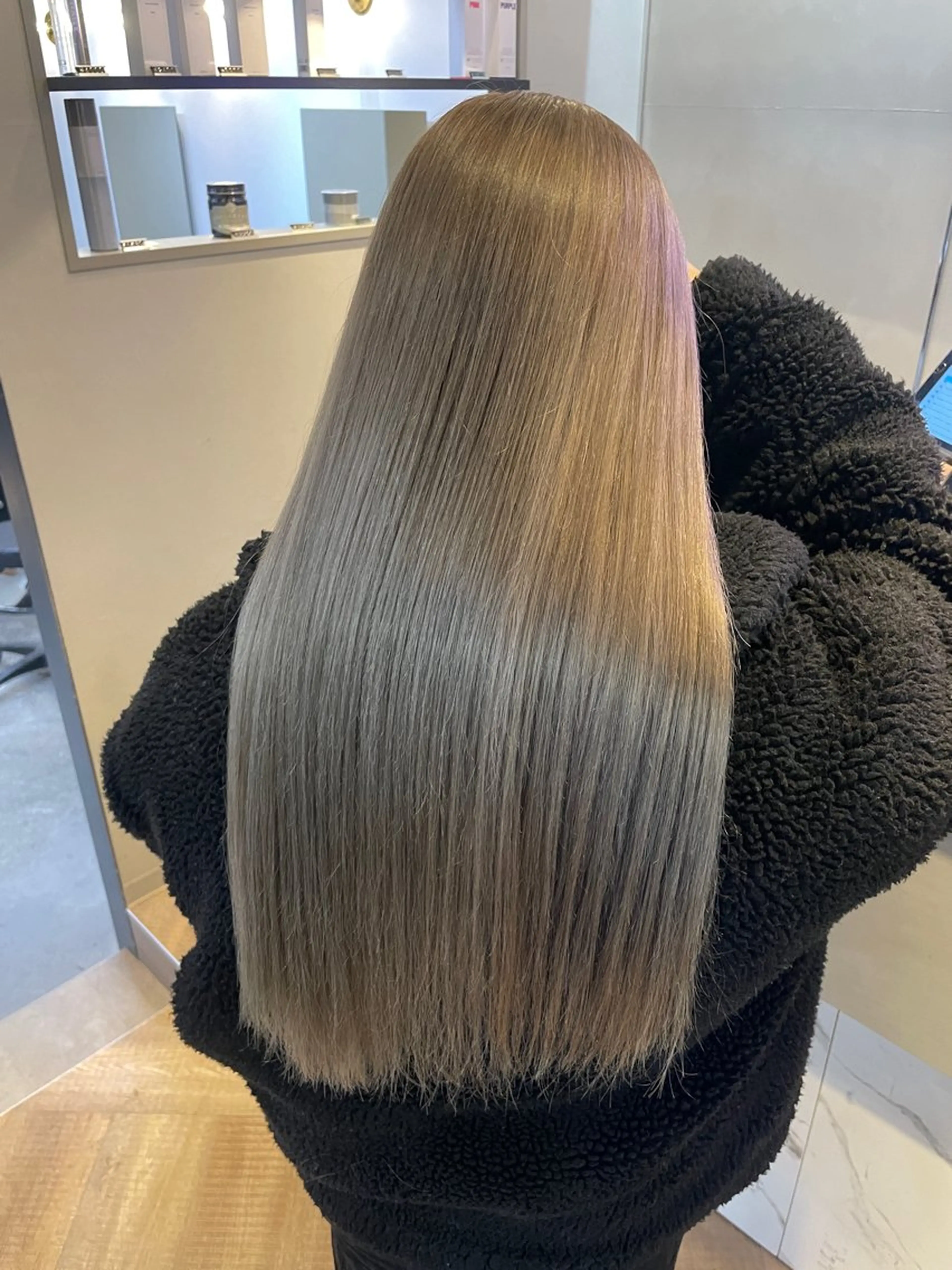 【最先端ケアブリーチ✨】エフェクトブリーチ＋オンカラー＋プロセスTR✨の写真