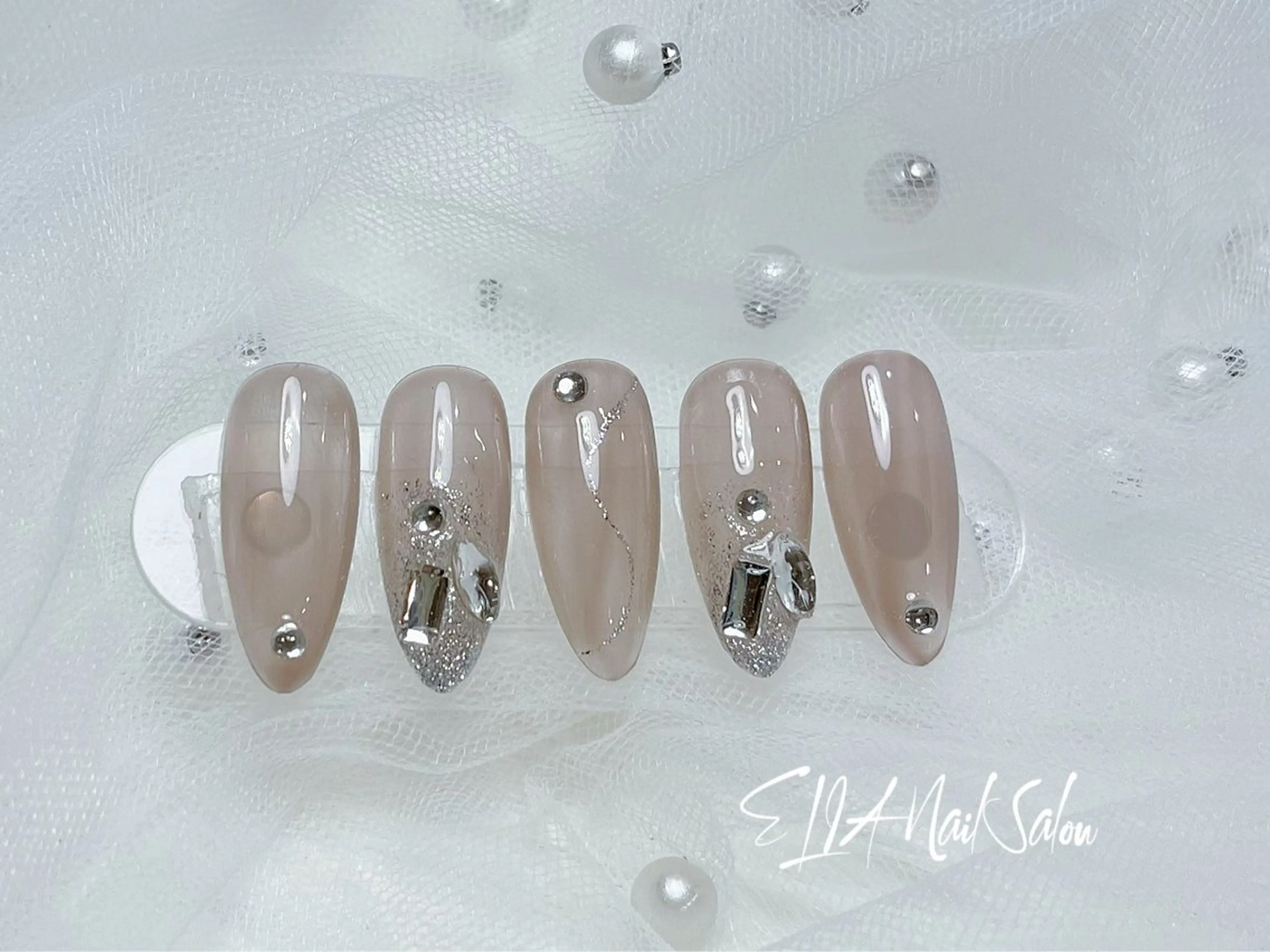 ミディアム cici nailのネイルデザイン