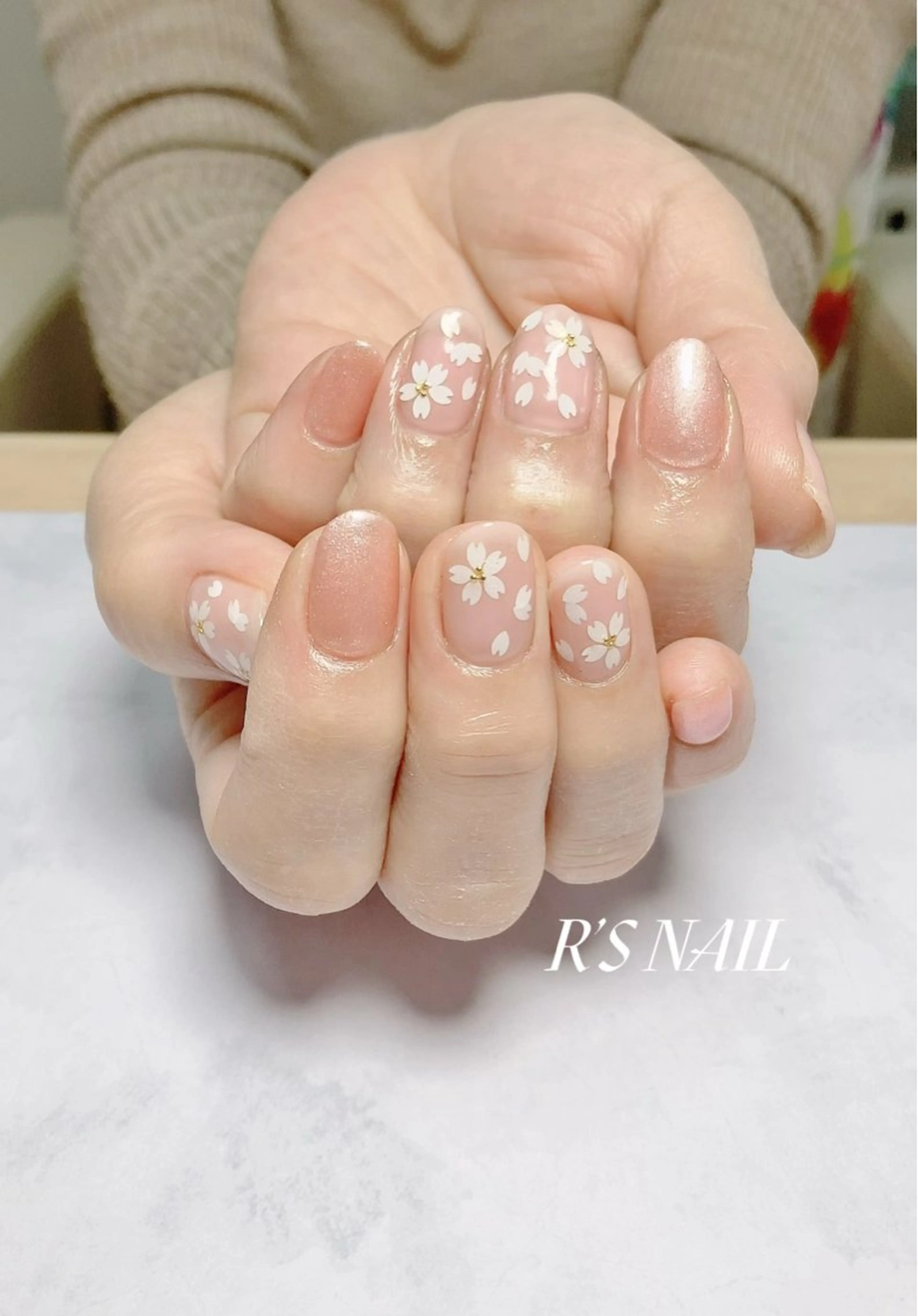 ネイル 桜ネイル ジェルネイル ホログラムネイル マグネットネイル オフィスネイル ハンドネイル R‘S NAIL nail salonのネイルデザイン