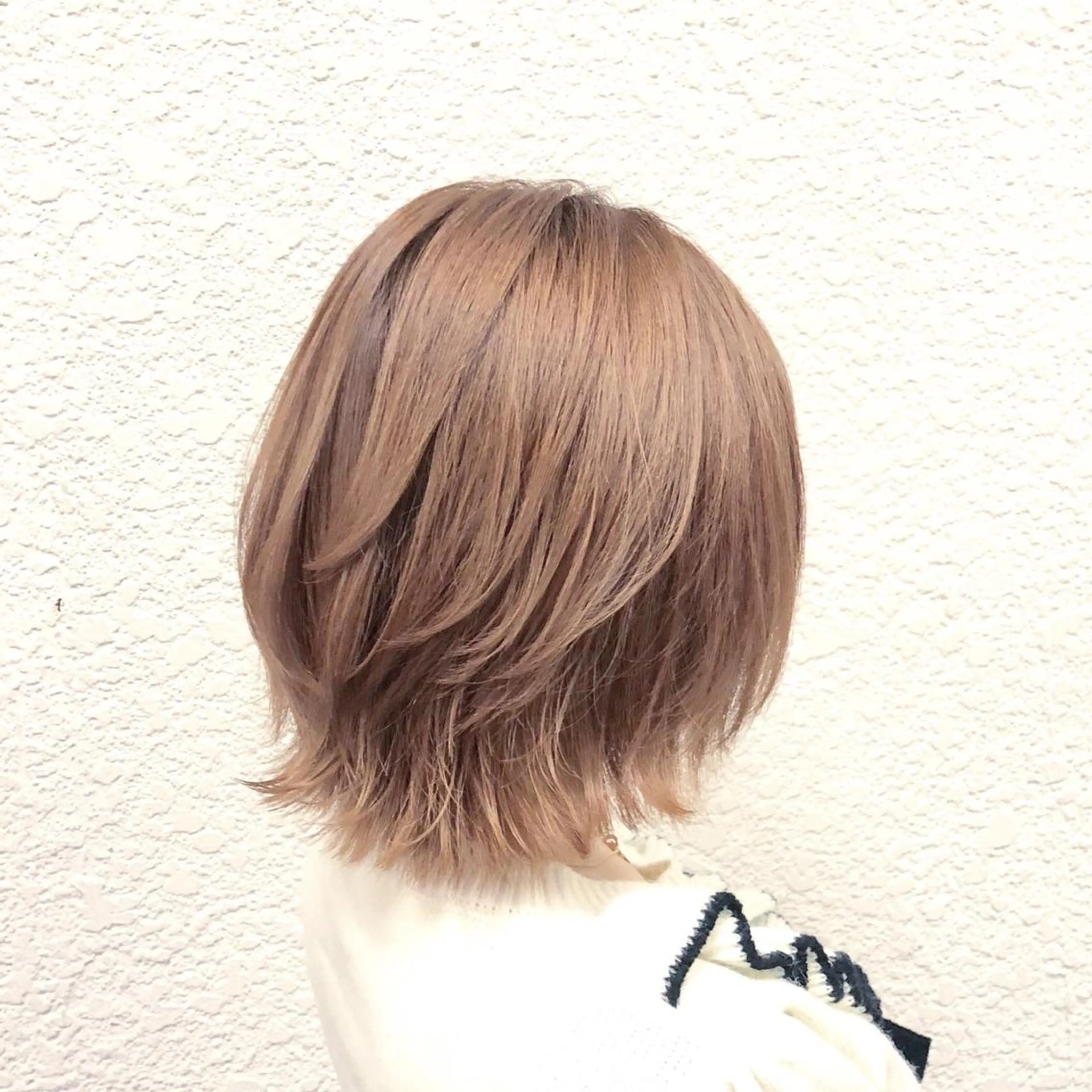 ミディアム カラー ベージュカラー i  plus＋所属・髪質改善で 憧れの潤艶美髪にのヘアスタイル