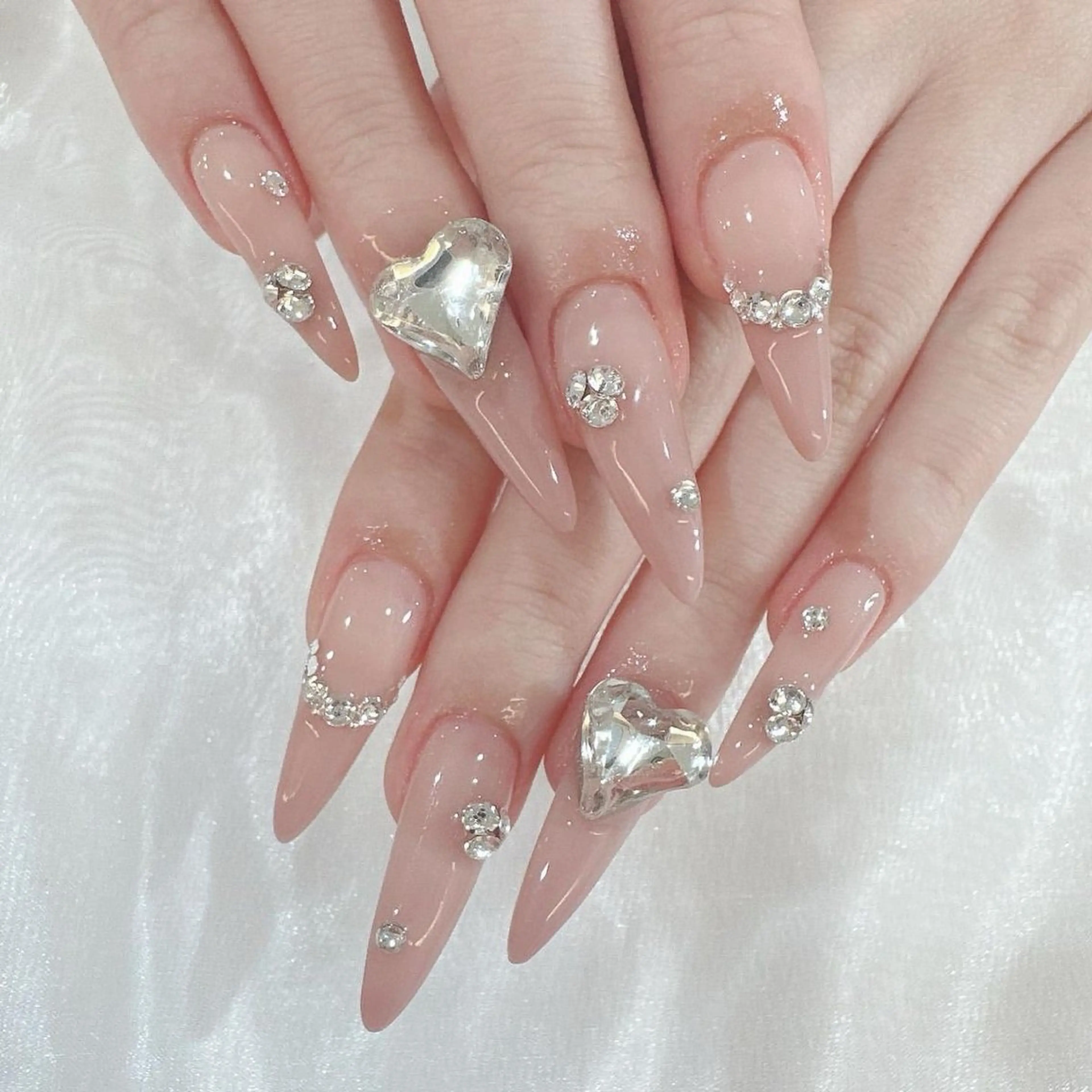 ネイル マグネットネイル ピンク ネイルチップ 冬ネイル Lee Nailsのネイルデザイン