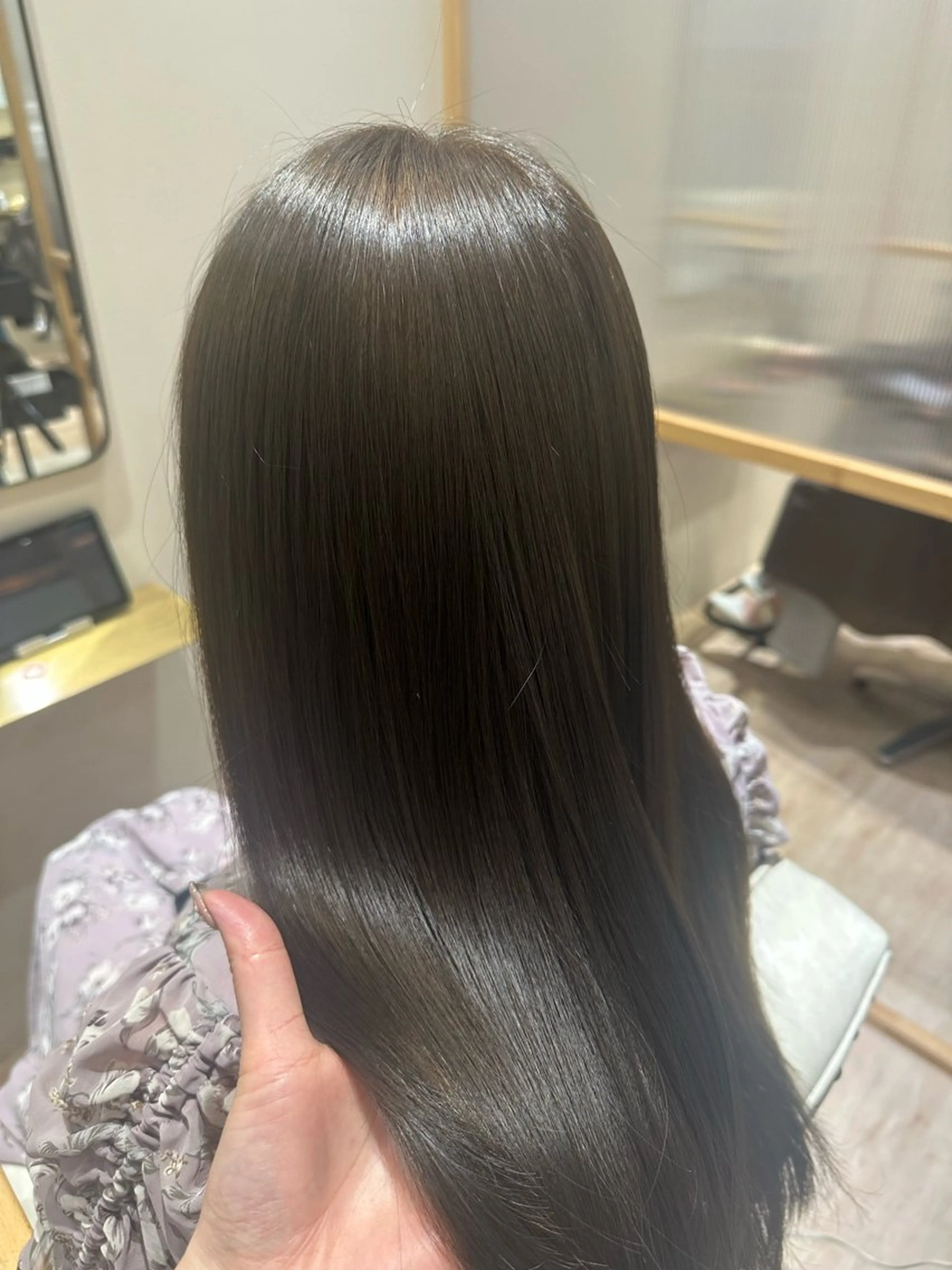 ロング 中村 友莉夏のヘアスタイル