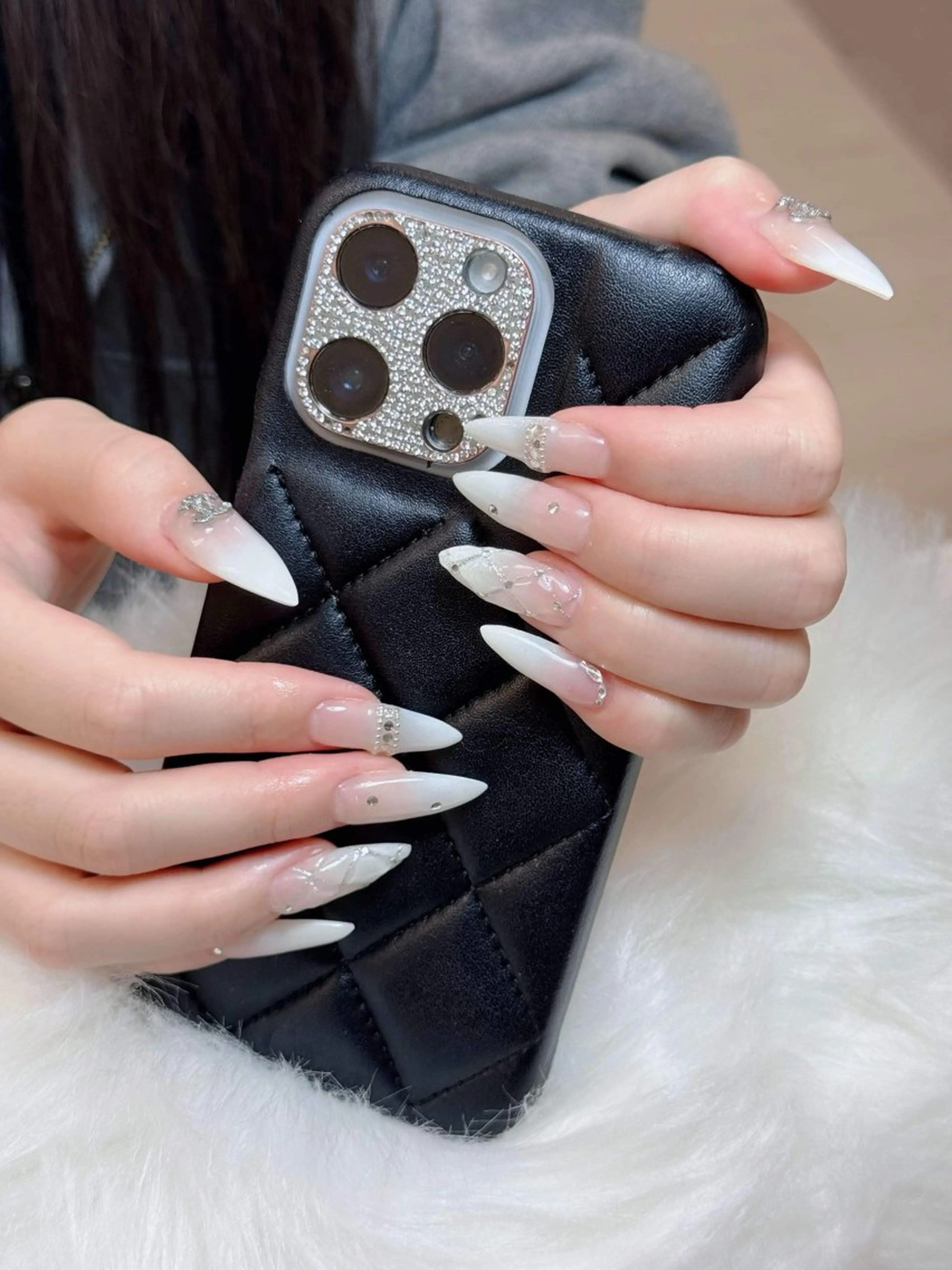 ネイル チークネイル フレンチネイル ジェルネイル ガラスフレンチ 韓国ネイル ハンドネイル ハンドケア Anh Nail 歌舞伎町のネイルデザイン