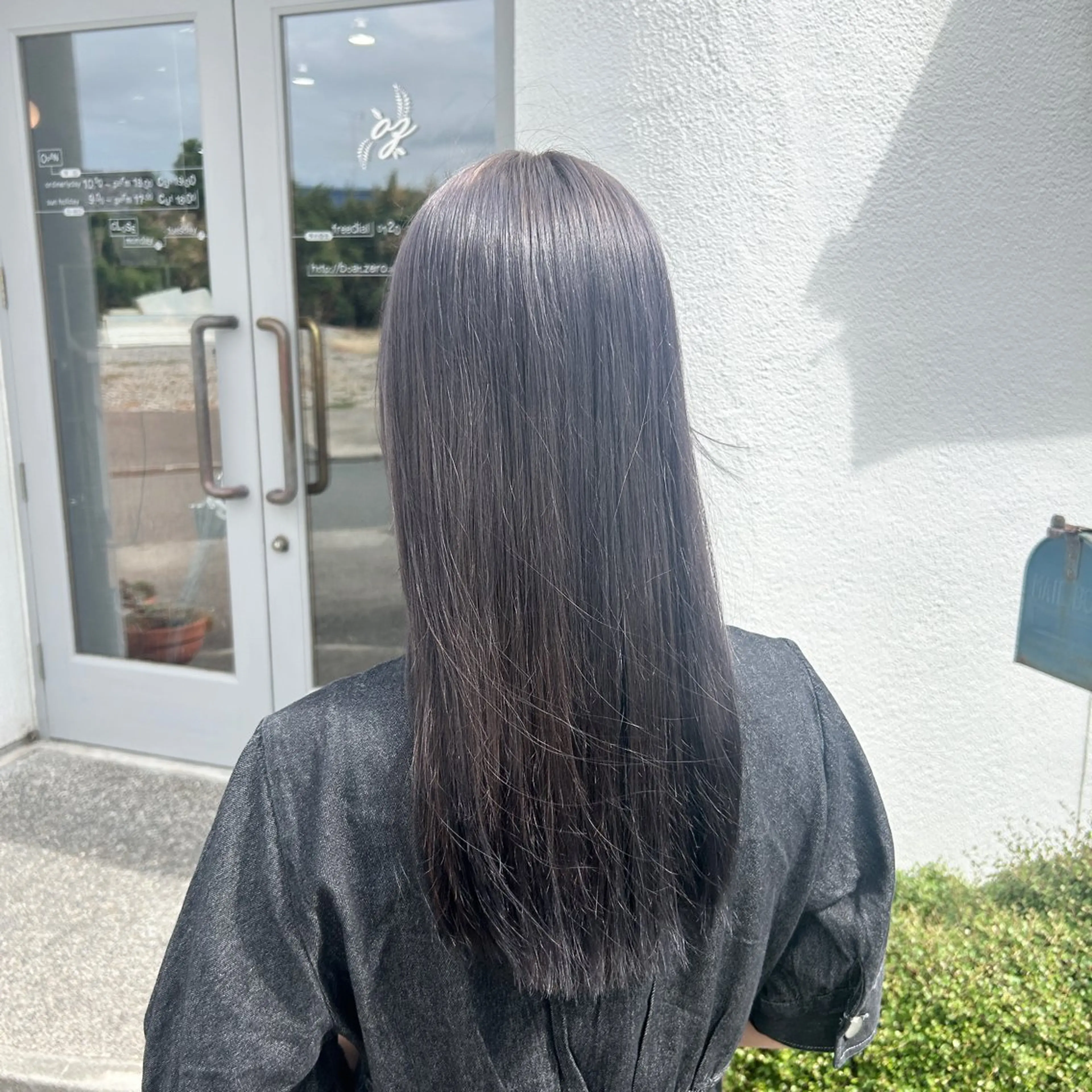 ロング 岡本 妃麗のヘアスタイル