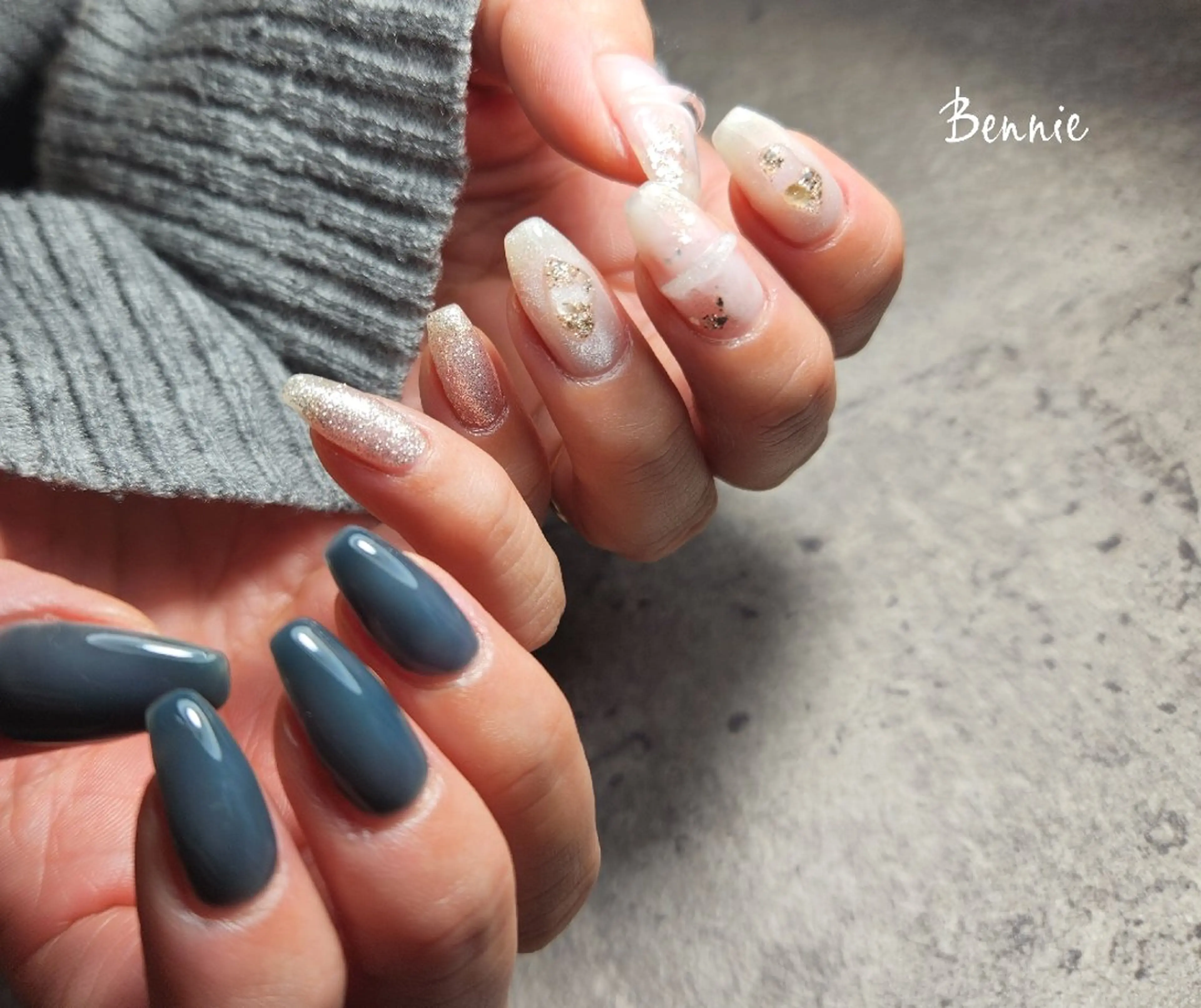 ネイル キラキラネイル マグネットネイル ホワイト 冬ネイル クリスマス   BENNIEのネイルデザイン