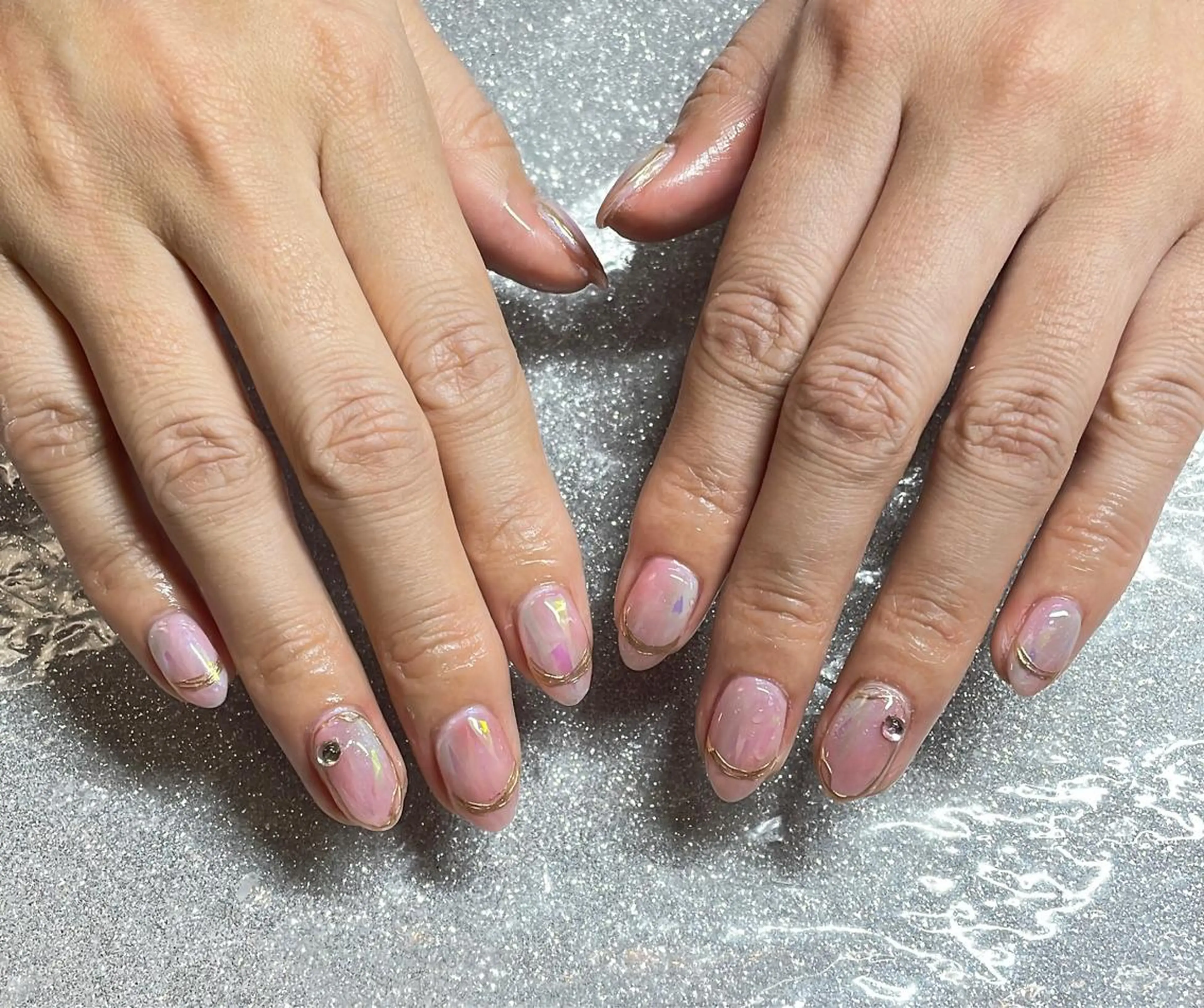 ネイル ハンドネイル VIERU 🌈🎀💖のネイルデザイン