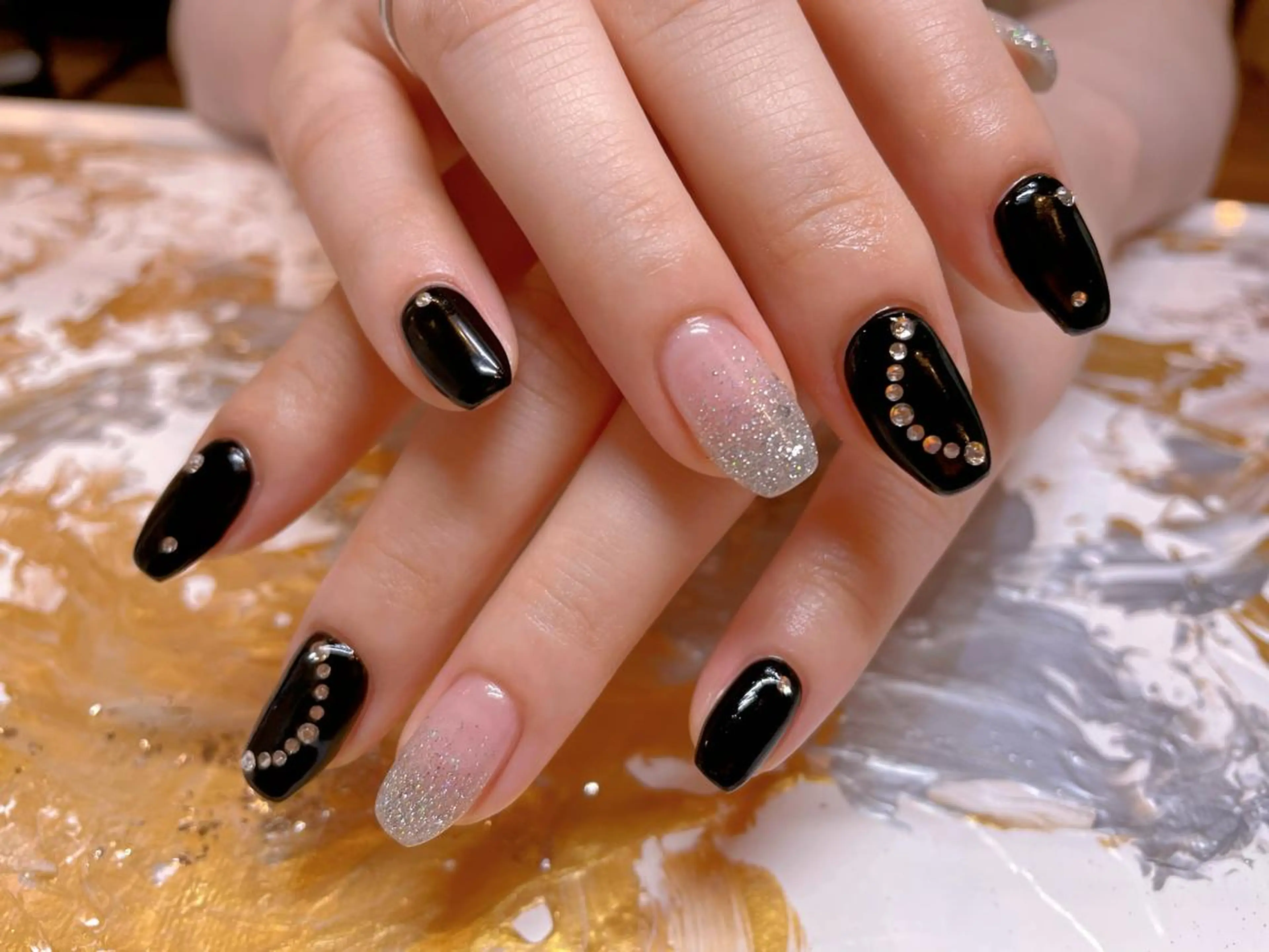 ネイル シルバー ハンドネイル ネイリスト ❄️ユキ❄️のネイルデザイン