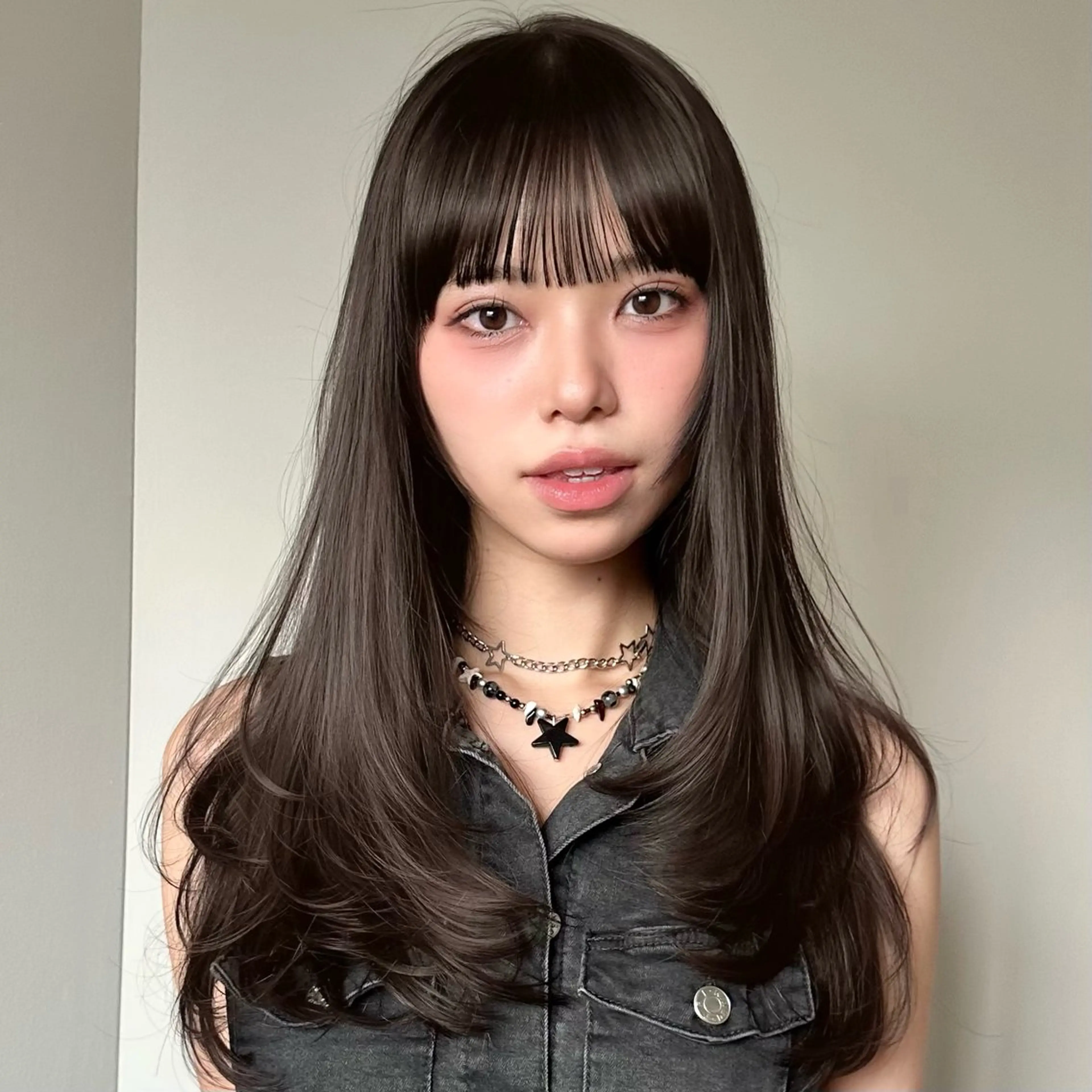 セミロング カット ヘアカラー トリートメント 🌹ハッシュカット、 レイヤー韓国ヘア🌹のヘアスタイル