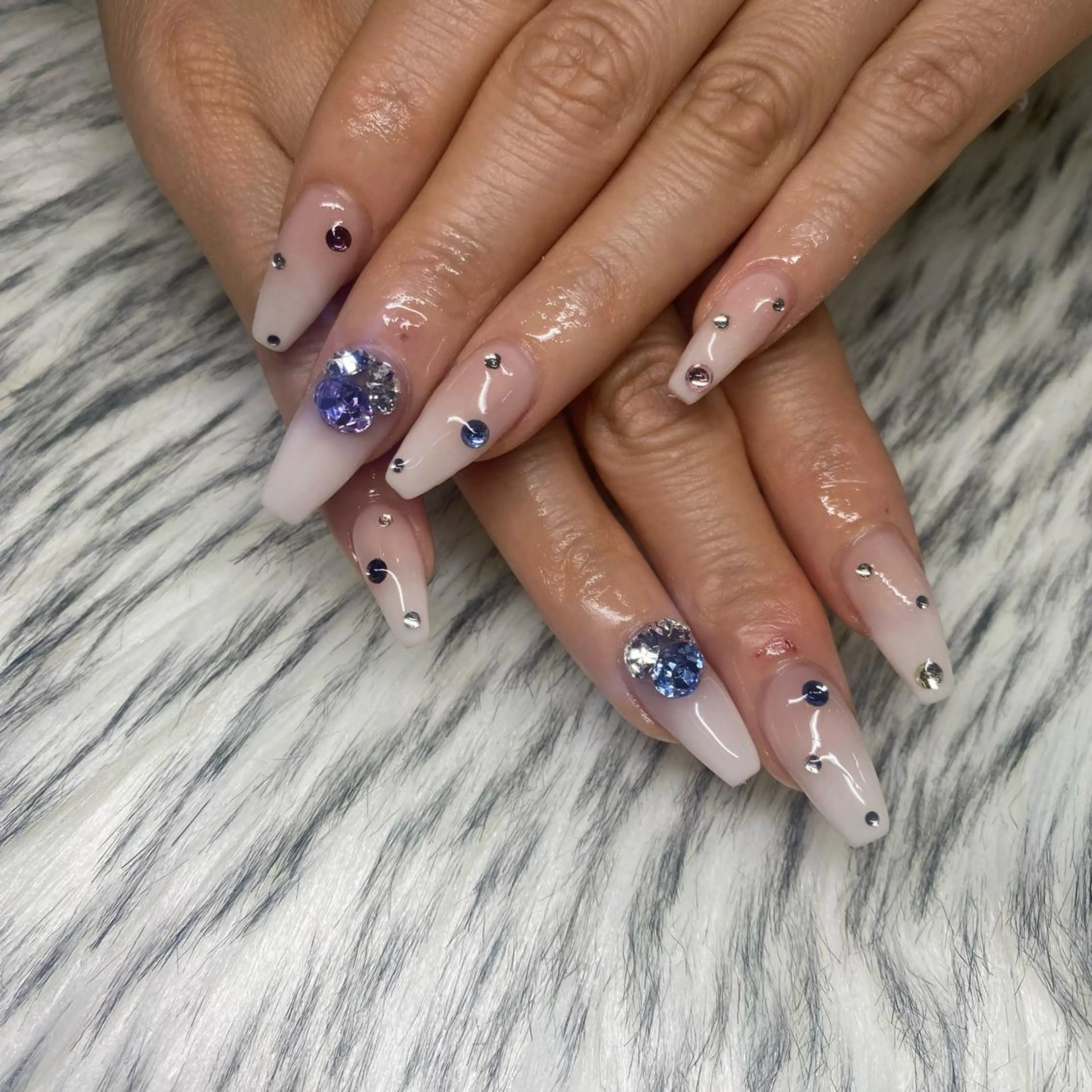 ネイル ハンドネイル la vie  Luire所属・la vie Luire ｱｽｶのネイルデザイン