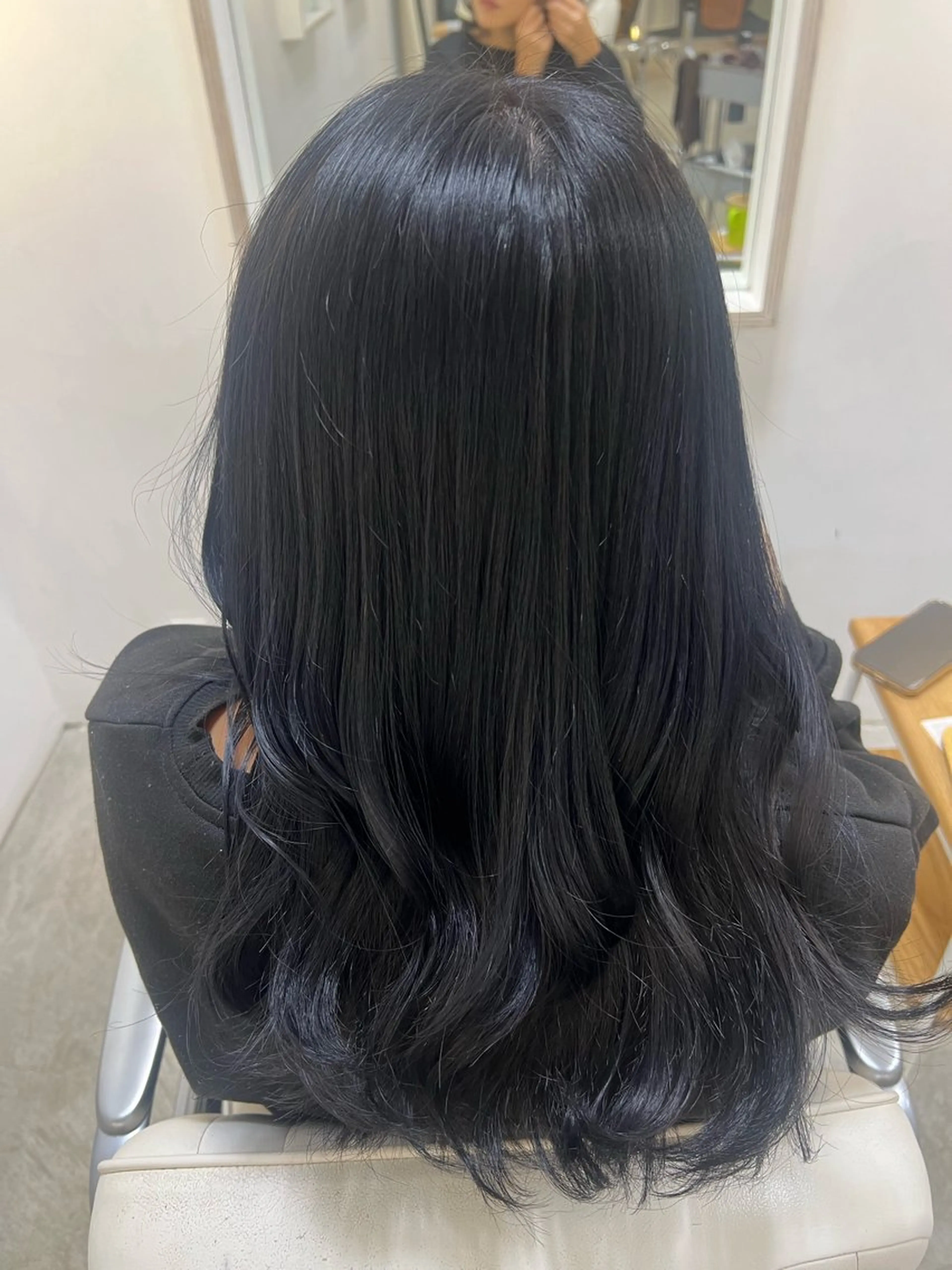 カラー 【YOKE】　西田 乃那のヘアスタイル