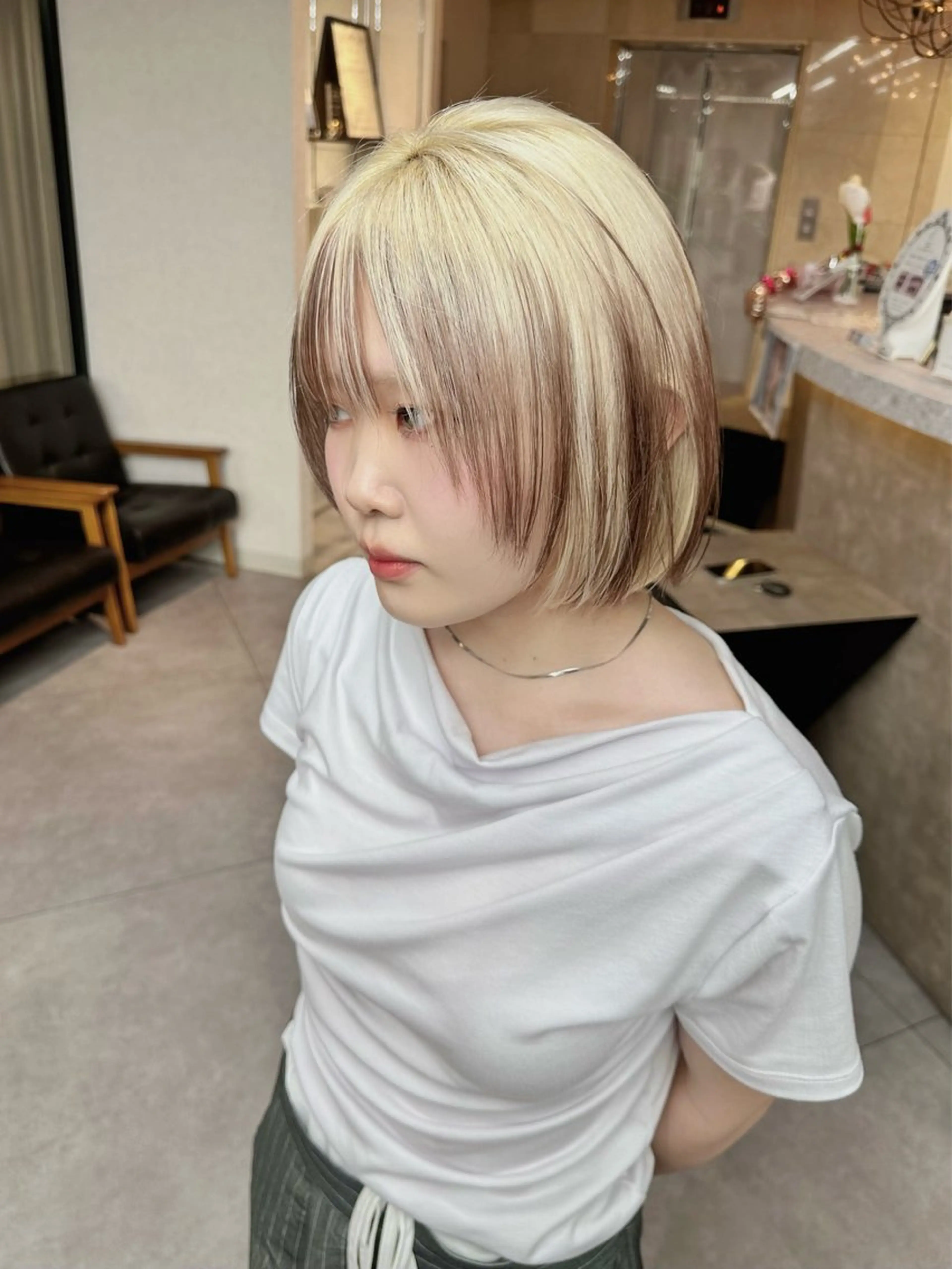 ミディアム カラー ヘアカラー トリートメント ウルフとハイトーン みっちー✂️のヘアスタイル