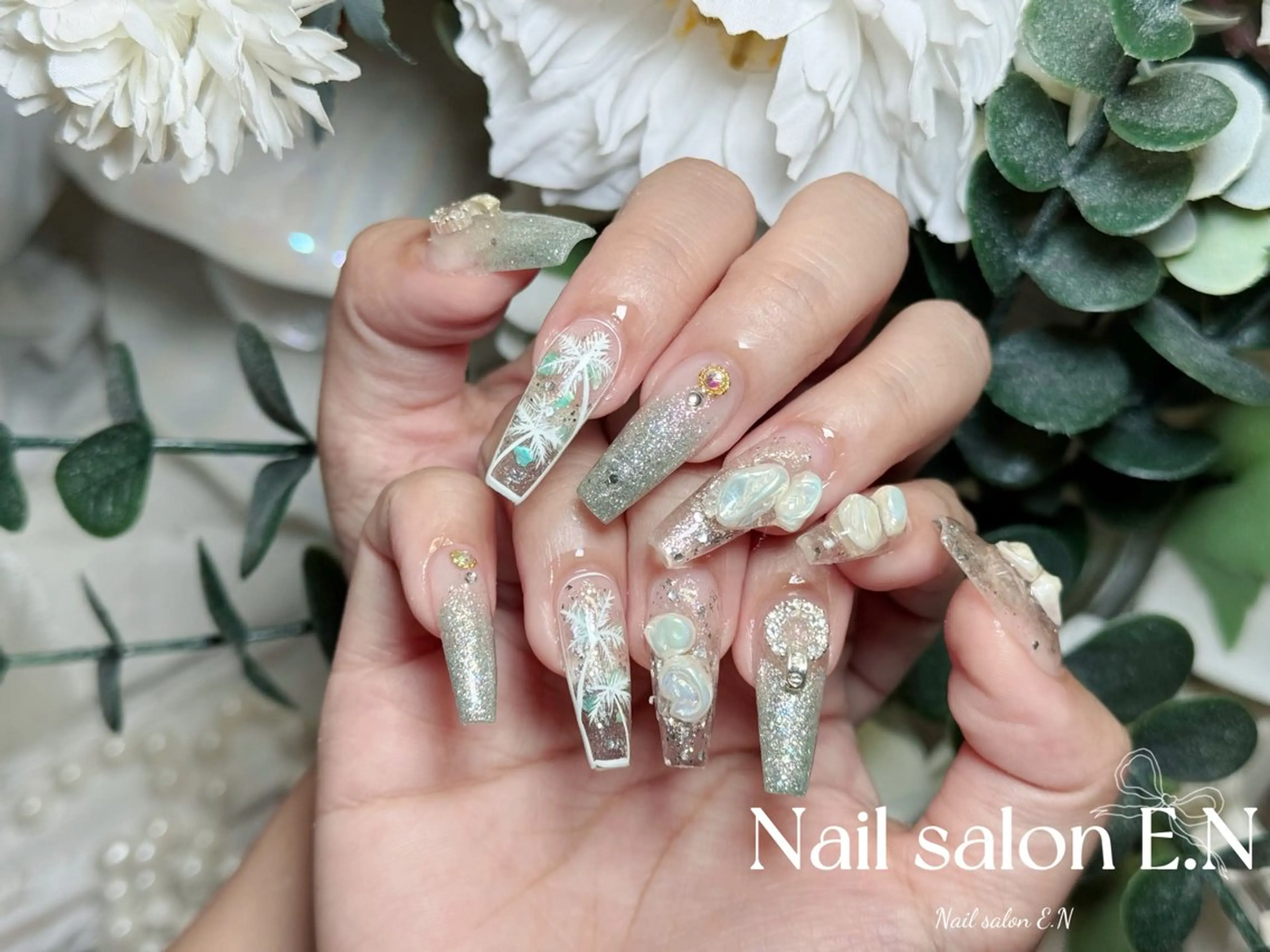 ネイル アートネイル オーロラネイル ブラウン クリアネイル フレンチネイル ハンドネイル E.N🦋 長さ出し/持ち込みのネイルデザイン