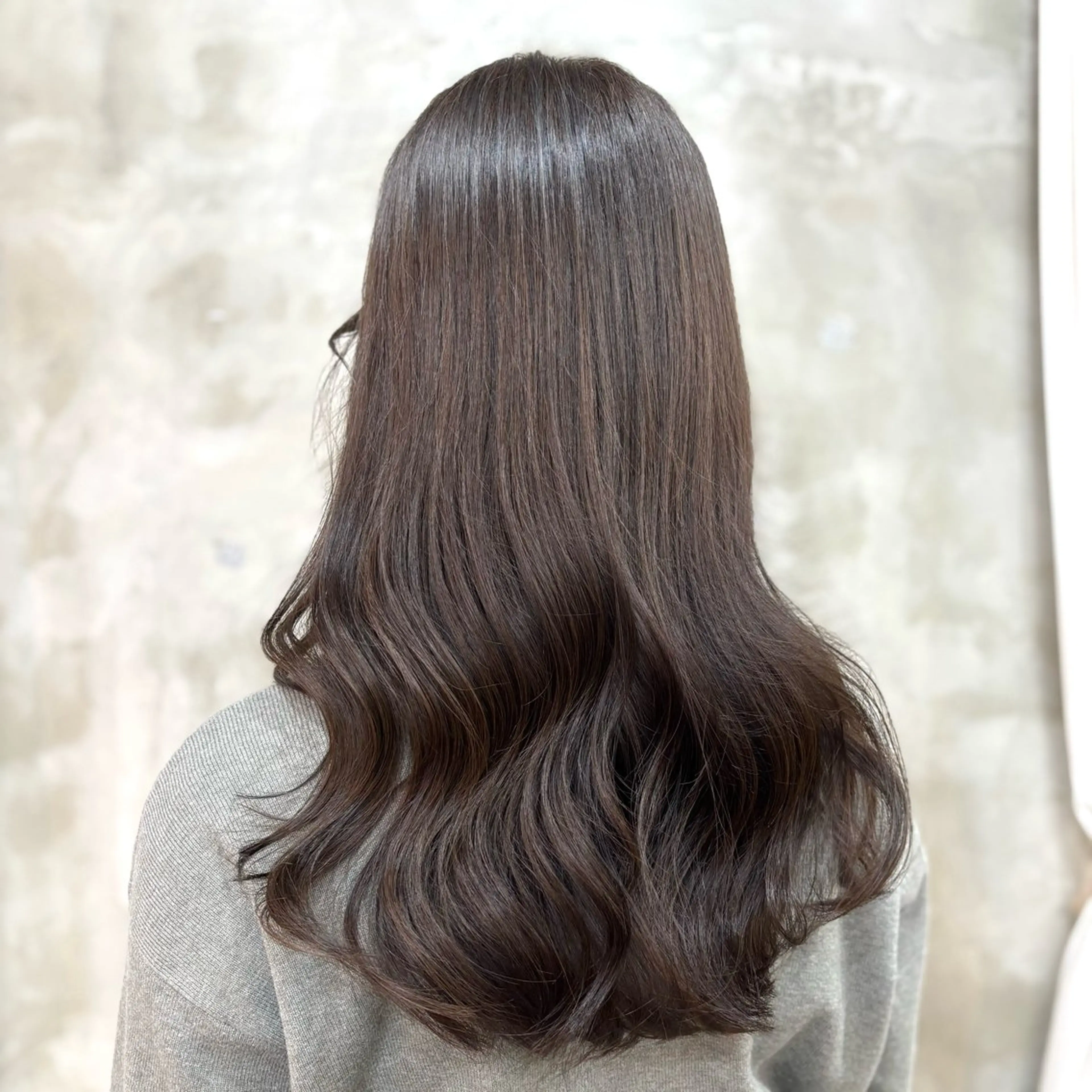 ロング カラー ヘアカラー トリートメント 美容室eTONe仙台駅前所属・艶髪‎カラー🤍 RIKAのヘアスタイル