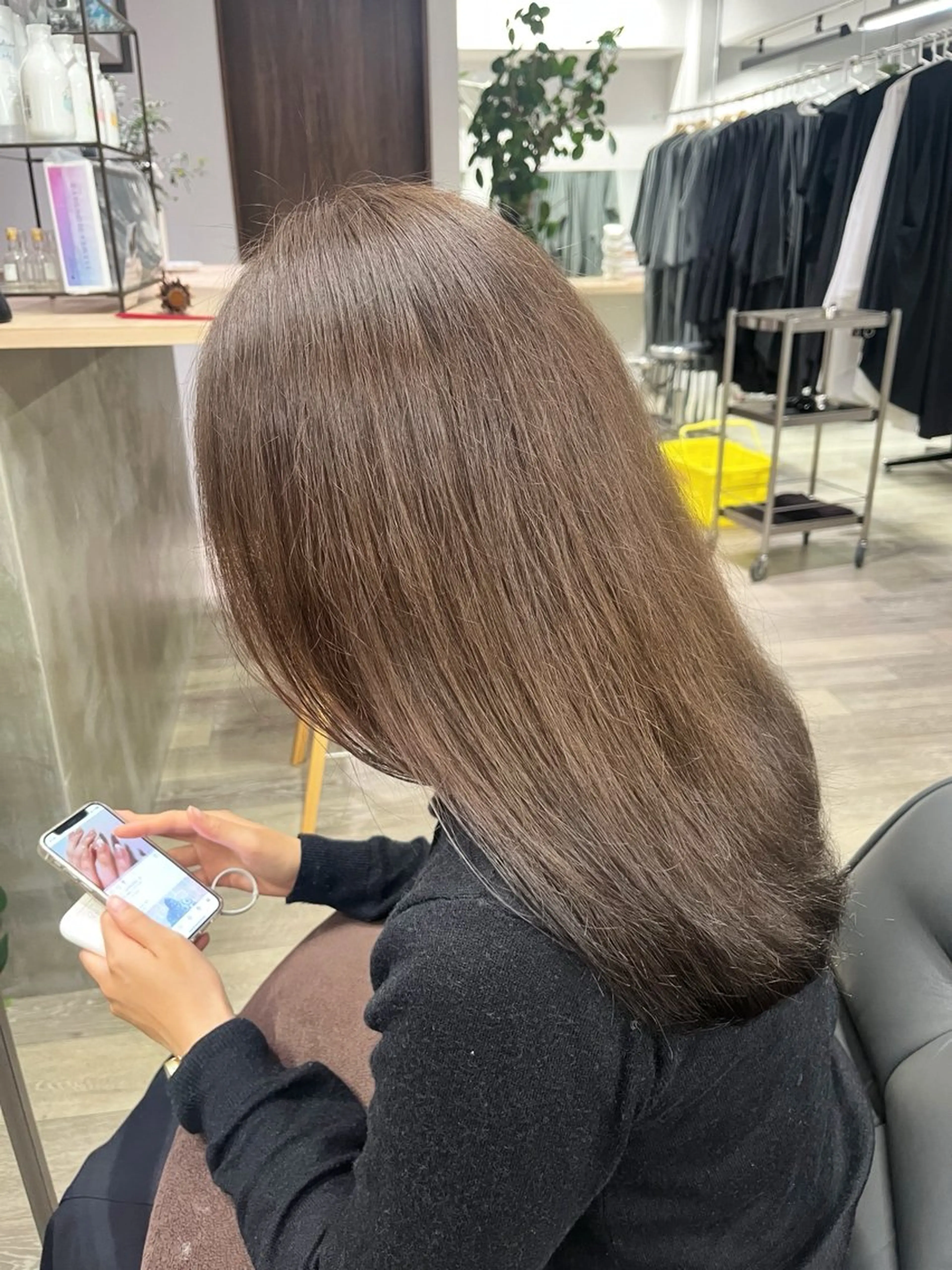 セミロング カラー ブリーチ デザインカラー ハイトーンカラー 髪質改善 縮毛矯正 ヘアカラー JIN/暖色カラー /髪質改善/艶髪のヘアスタイル