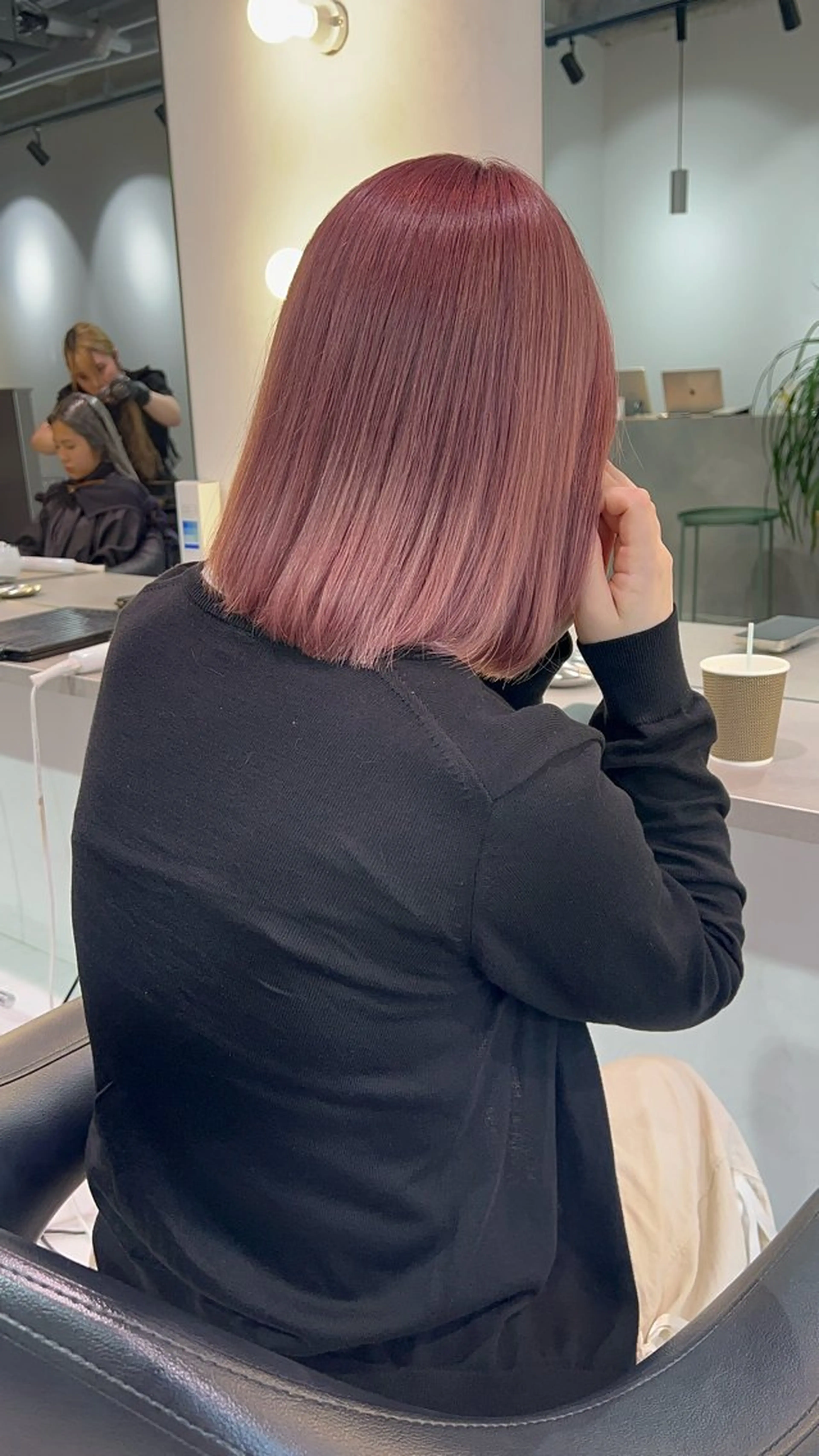 ブリーチ＋ケアカラー＋premium treatment (高浸透スチーム付)の写真