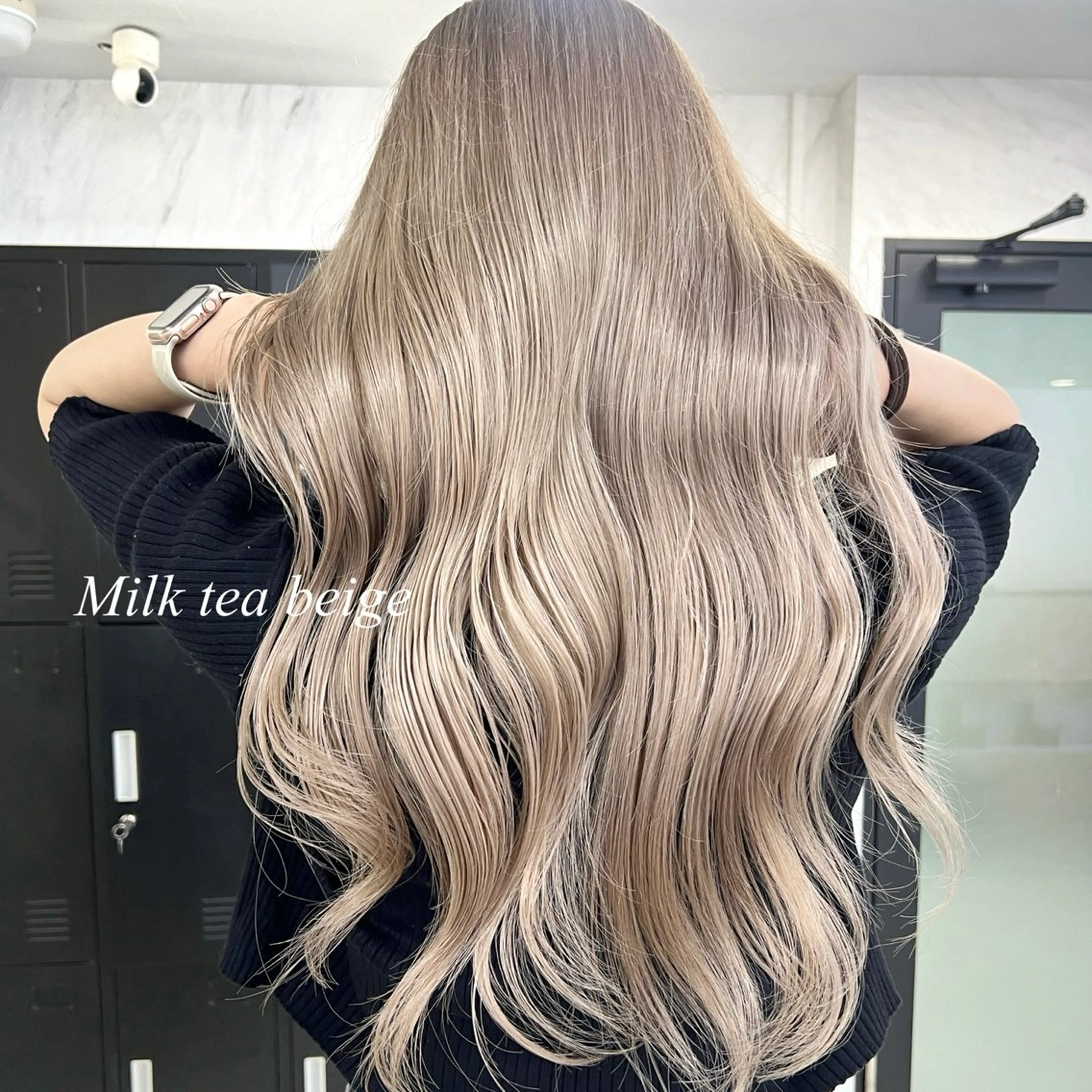 ロング カラー シールエクステ ハイトーンカラー エクステ ヘアカラー シールエクステ特化 ハイトーン、NANAのヘアスタイル