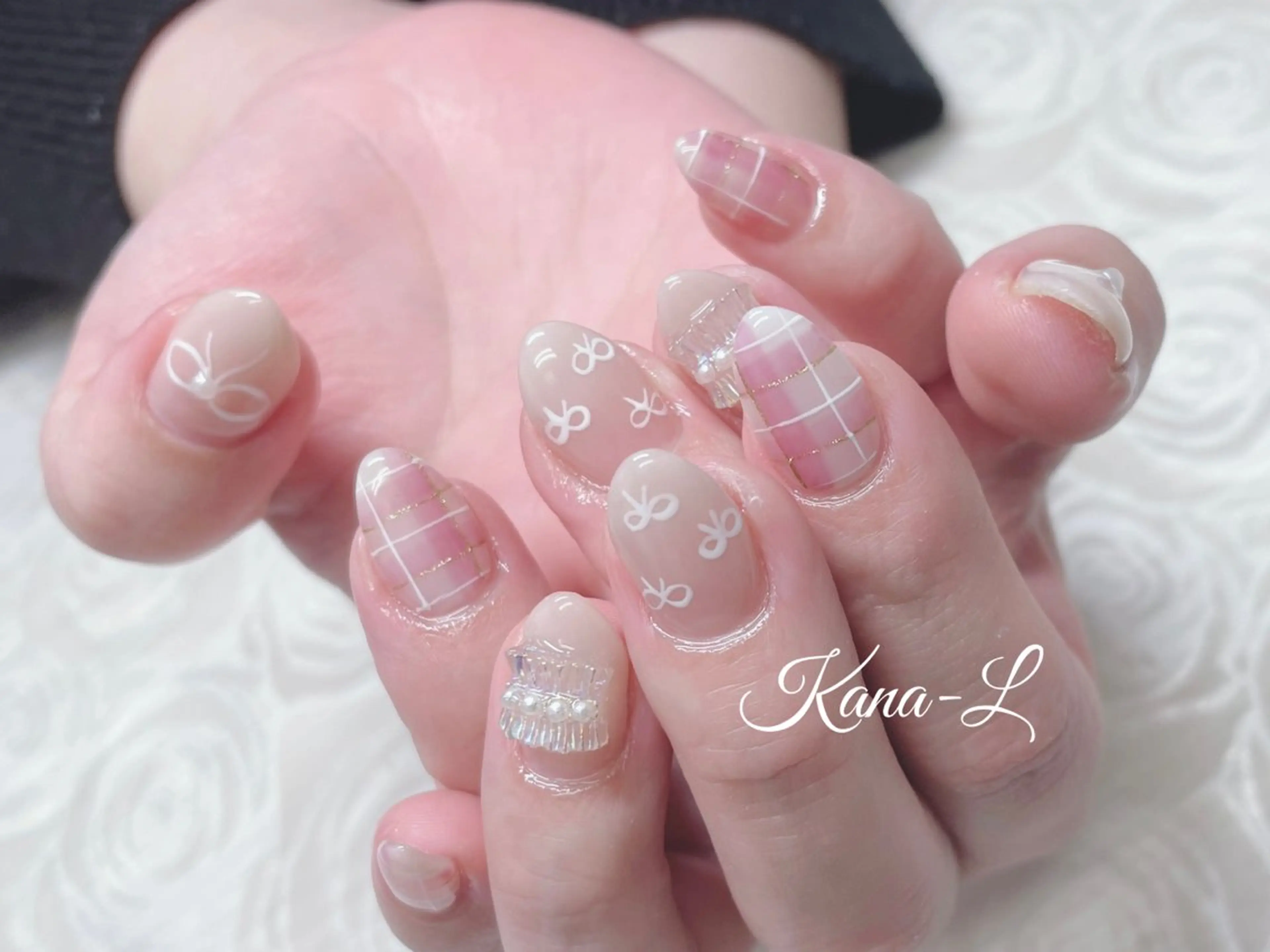 ネイル ジェルネイル パラジェル リボン 冬ネイル 芦辺 香奈のネイルデザイン