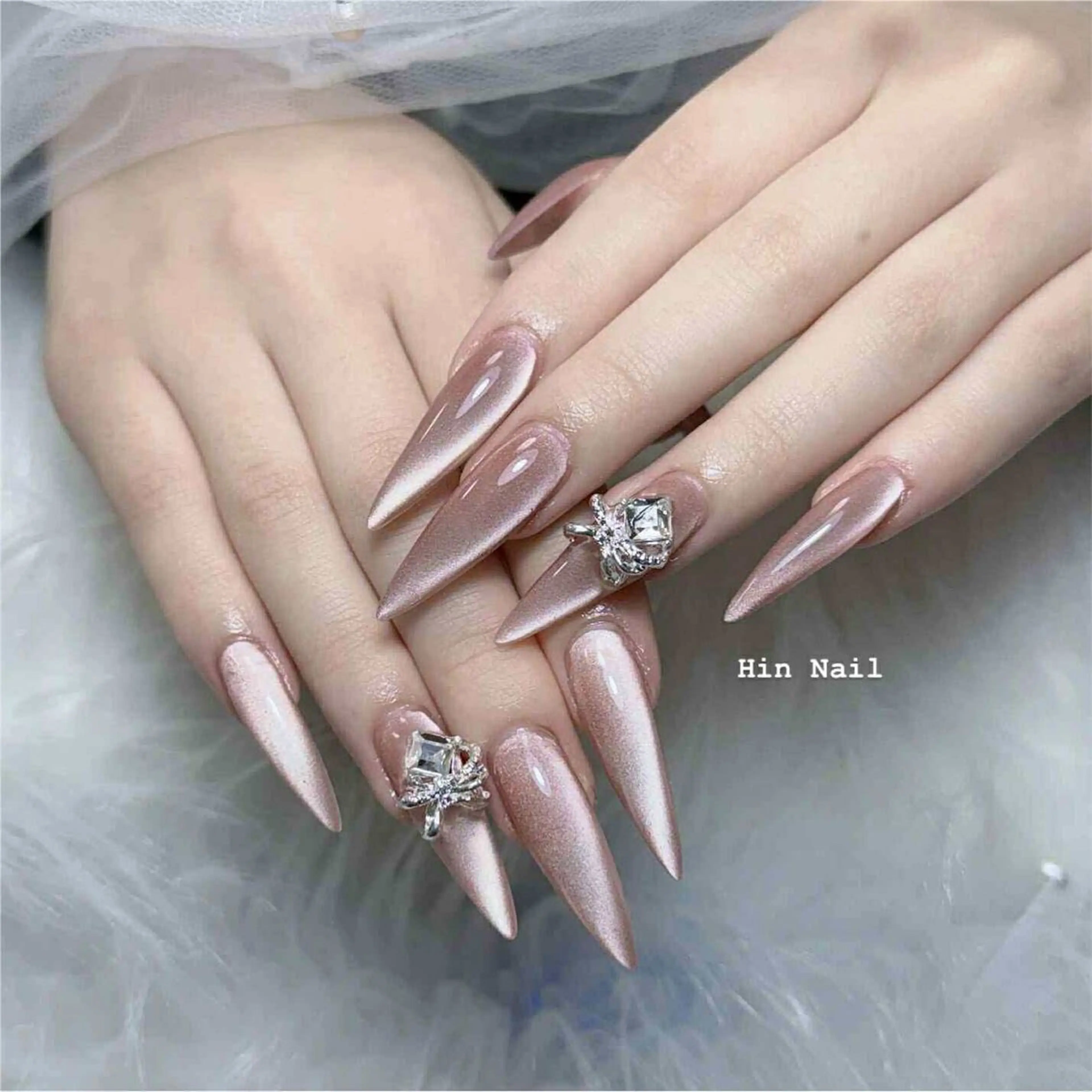ネイル ハンドネイル Hin  Nail所属・Hin Nail Salonのネイルデザイン