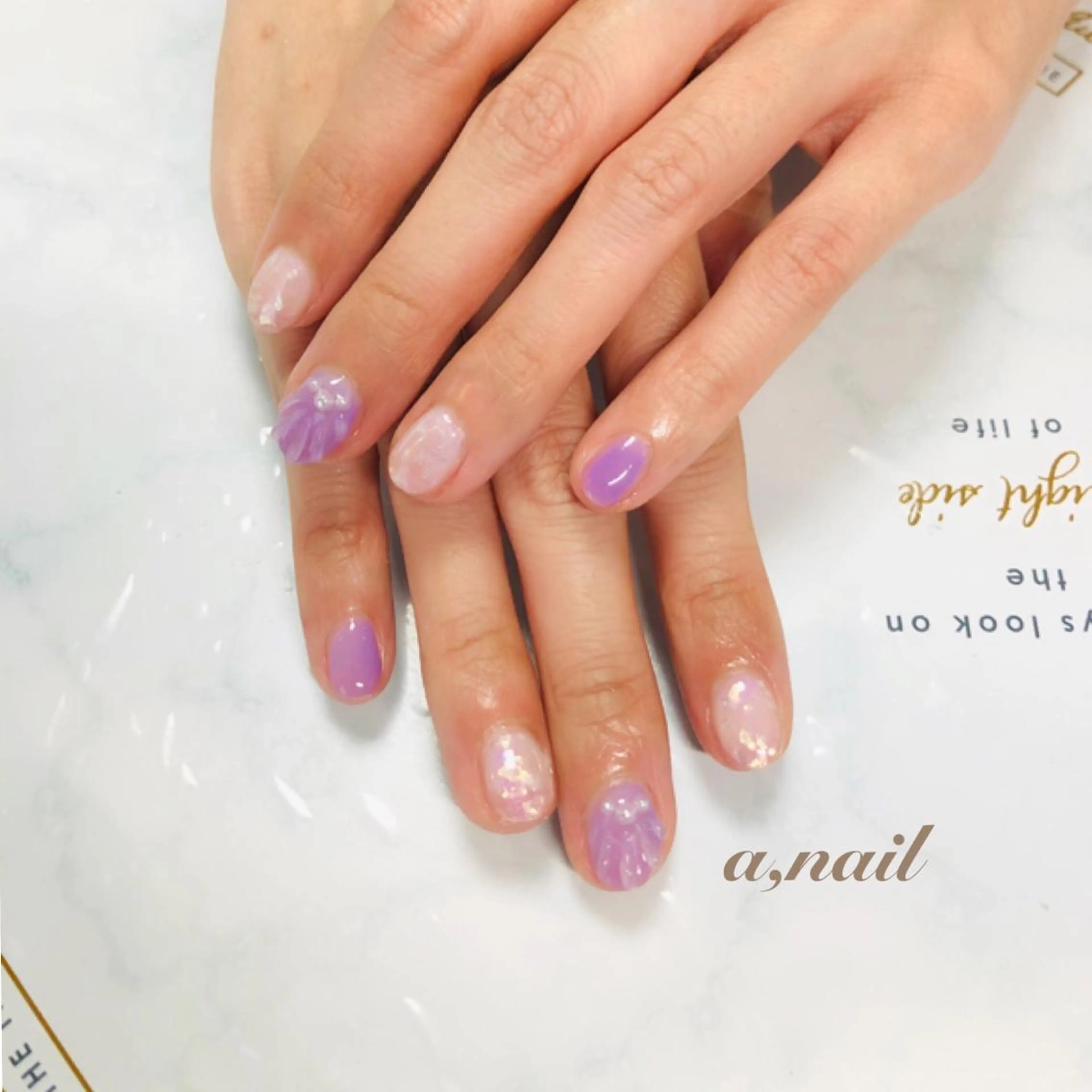 ネイル フットネイル ジェルネイル グラデーション ラメ(グリッター) ラメグラデーション ハンドネイル ネイルサロン エーネイルのネイルデザイン