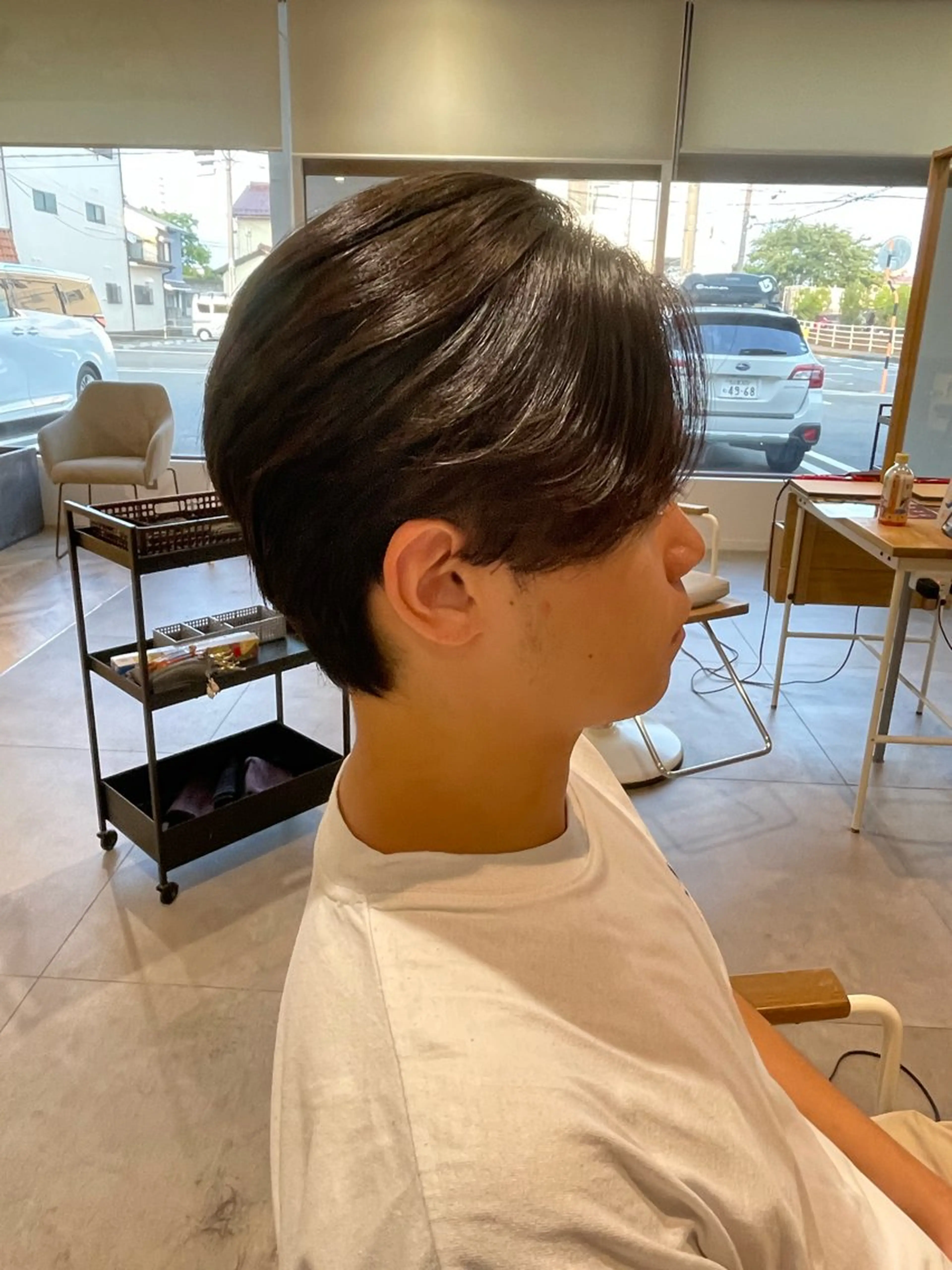 ミディアム カット 縮毛矯正 樋口 令惟のヘアスタイル