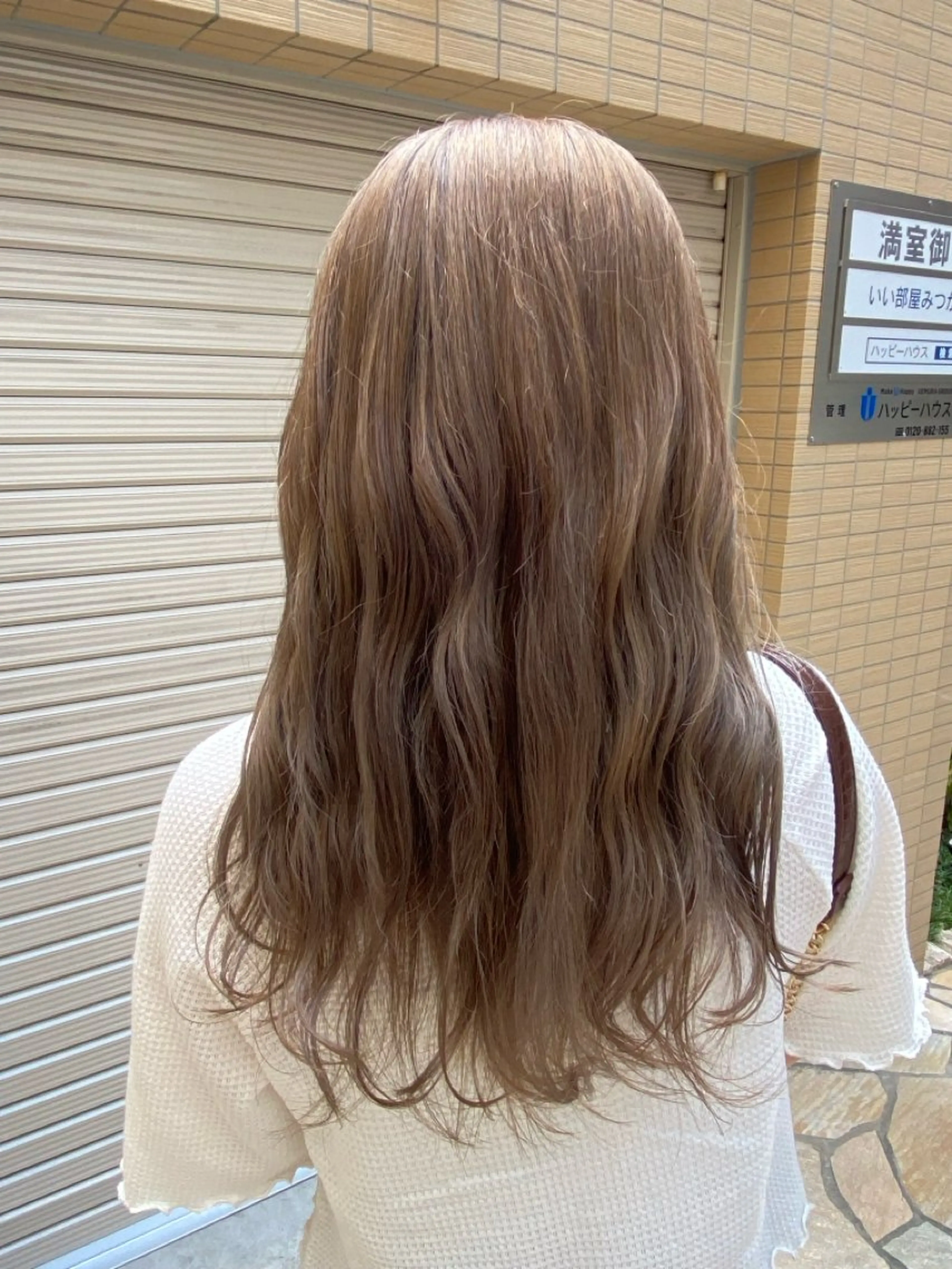 ロング 透明感カラー /ブリーチ/髪質改善のヘアスタイル