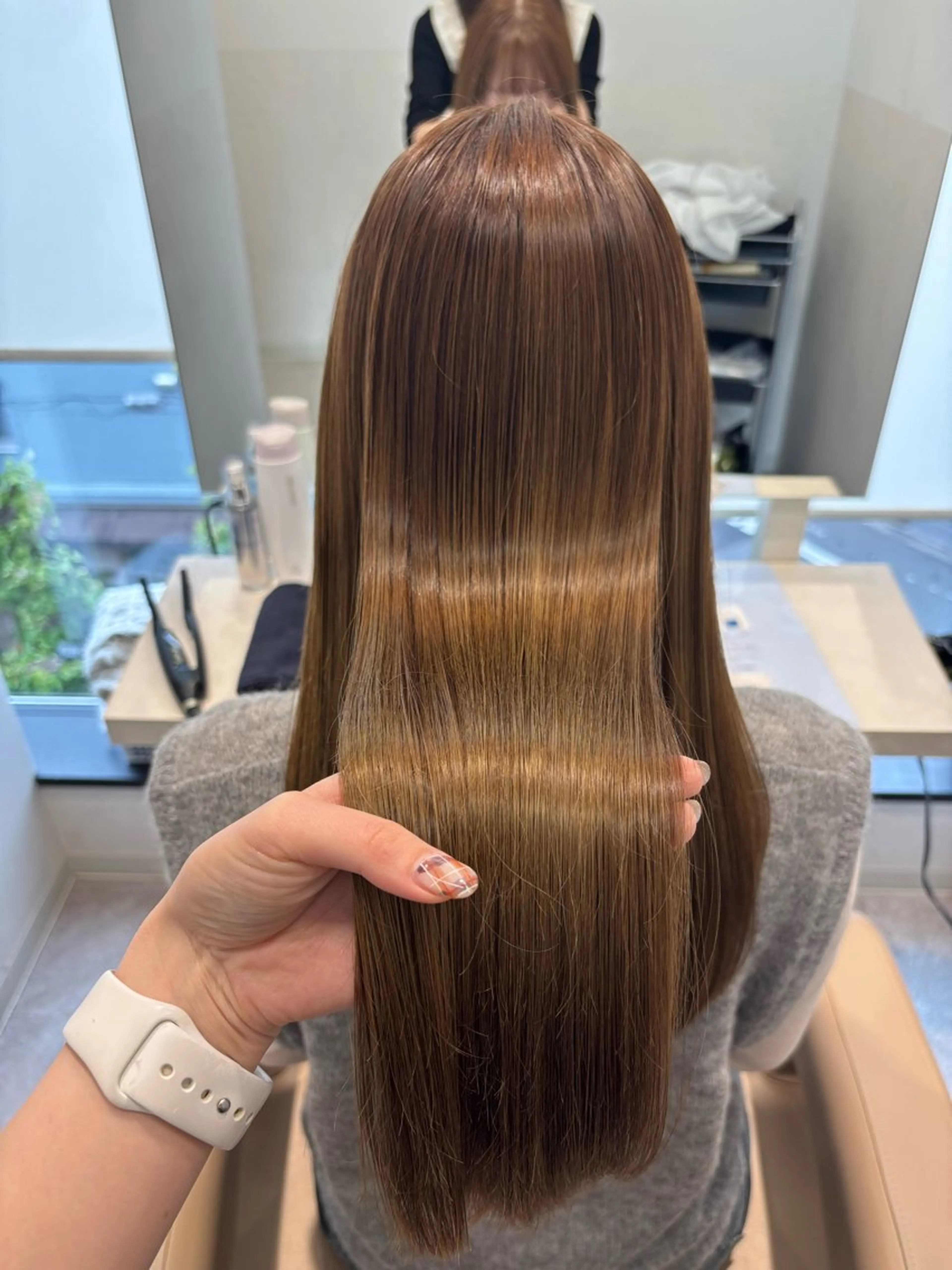 セミロング カラー パーマ ヘアアレンジ ベージュカラー 髪質改善 トリートメント ヘアカラー トリートメント ヘッドスパ ヘアセット 押切 響　のヘアスタイル